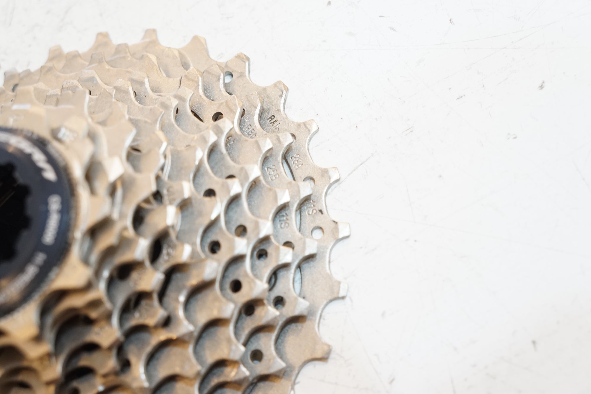 SHIMANO 「シマノ」 ULTEGRA CS-R8000 11-28T スプロケット / バイチャリ浦和ベース