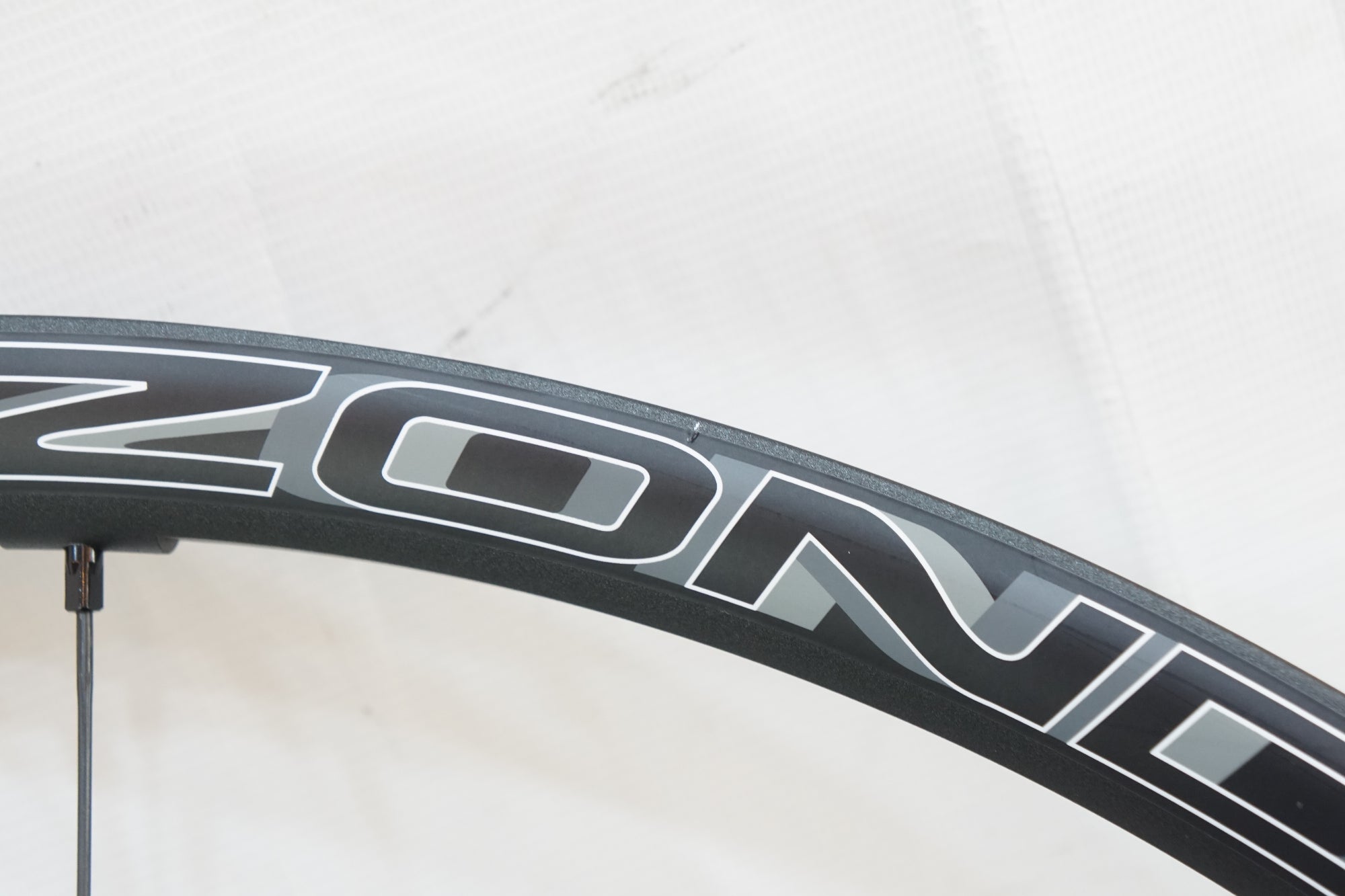 CAMPAGNOLO 「カンパニョーロ」 ZONDA DB シマノ11速 ホールセット / バイチャリ浦和ベース