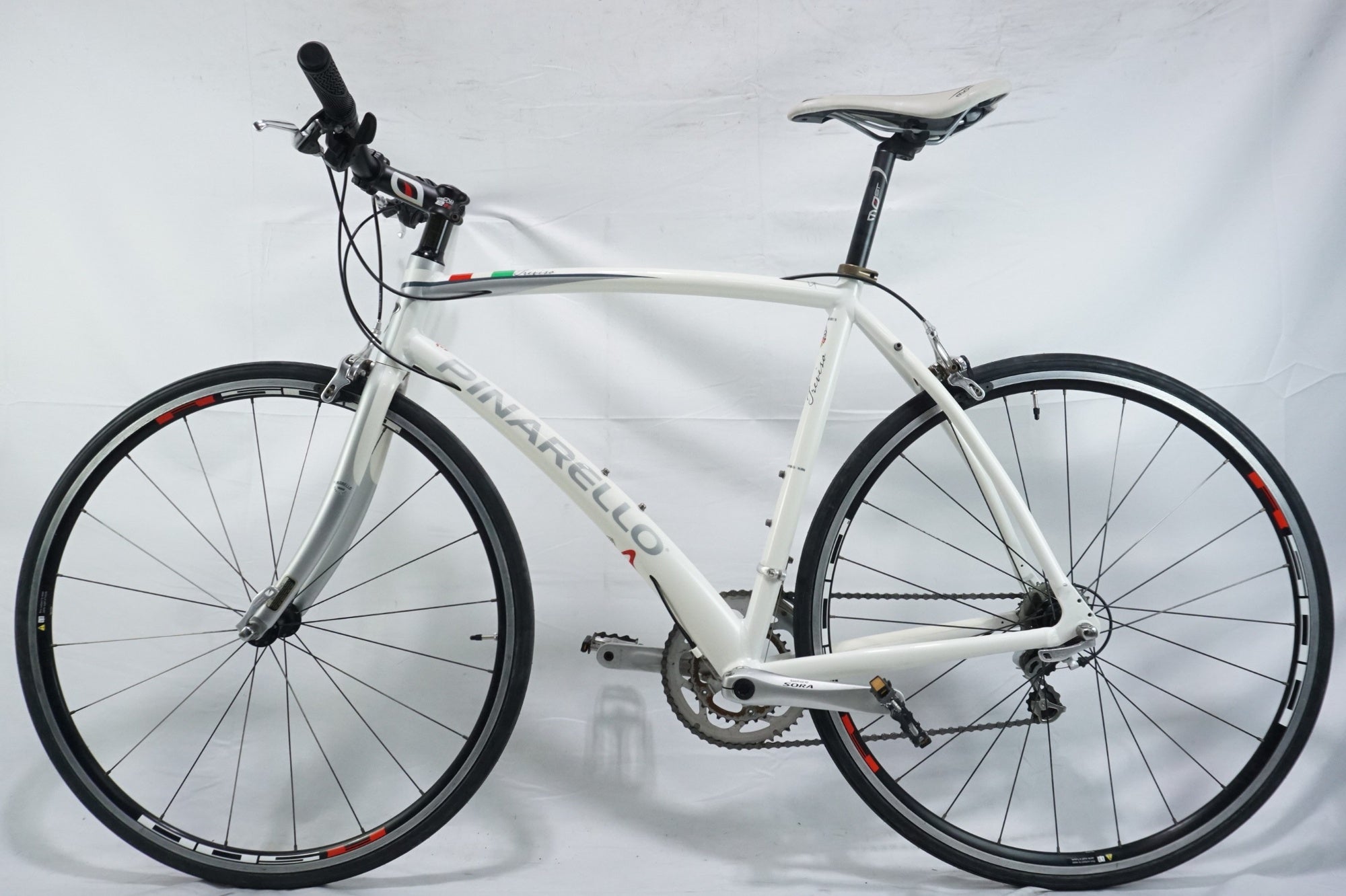 PINARELLO 「ピナレロ」 TREVISO 2011年モデル フラットバーロード / 中目黒店