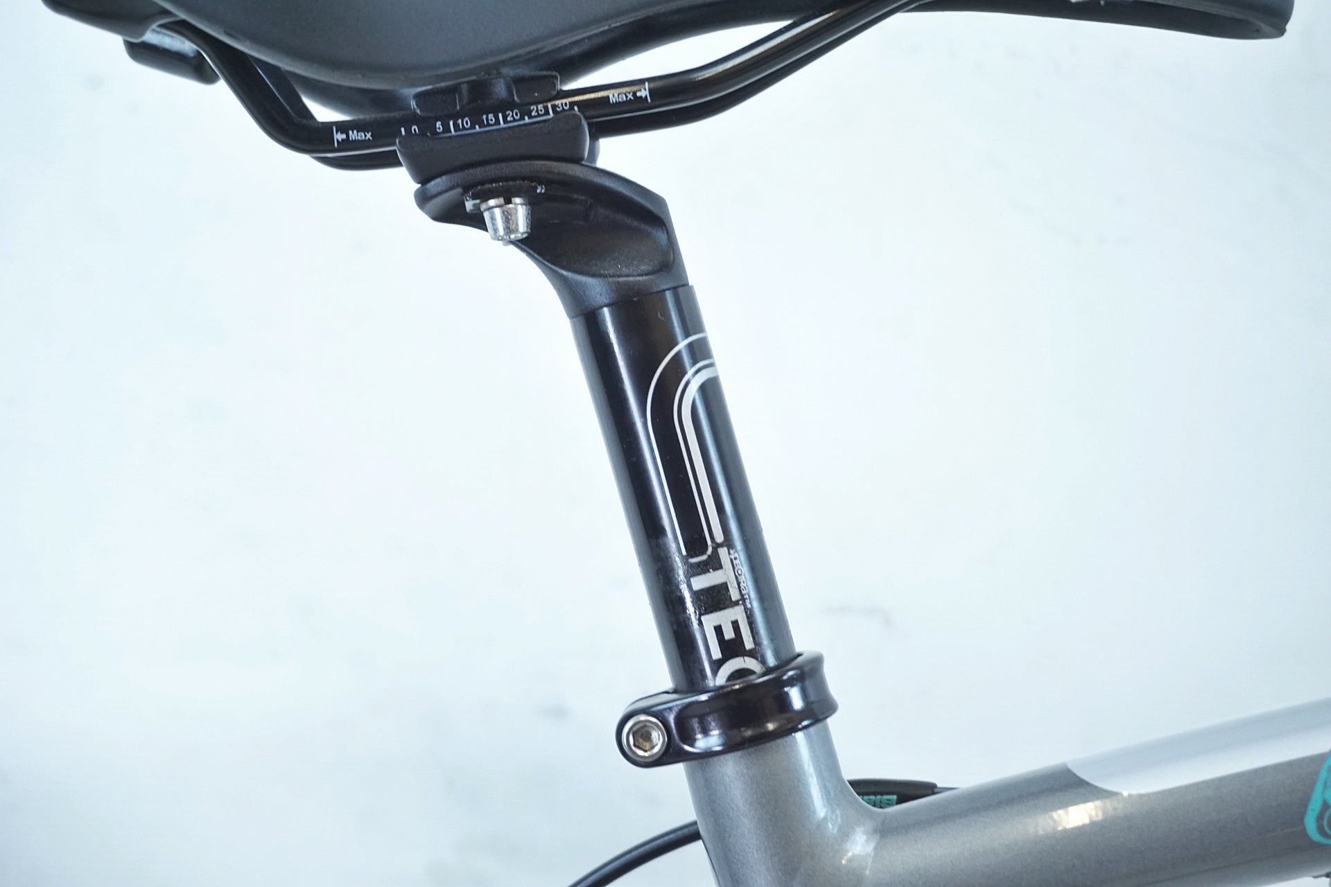 BIANCHI 「ビアンキ」 CAMALEONTE SPORT DUE 2013年モデル クロスバイク / 有明ガーデン店