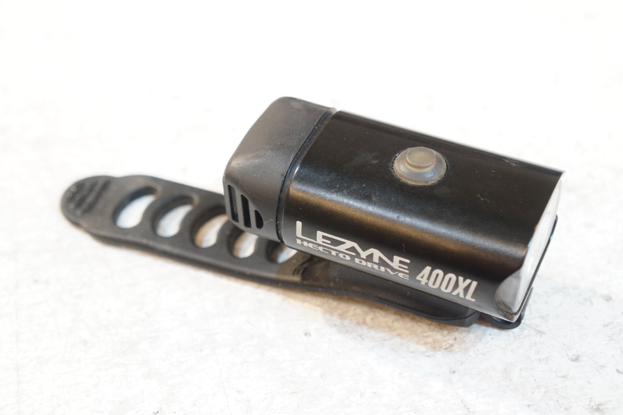 LEZYNE 「レザイン」 HECTO DRIVE 400XL フロントライト / バイチャリ