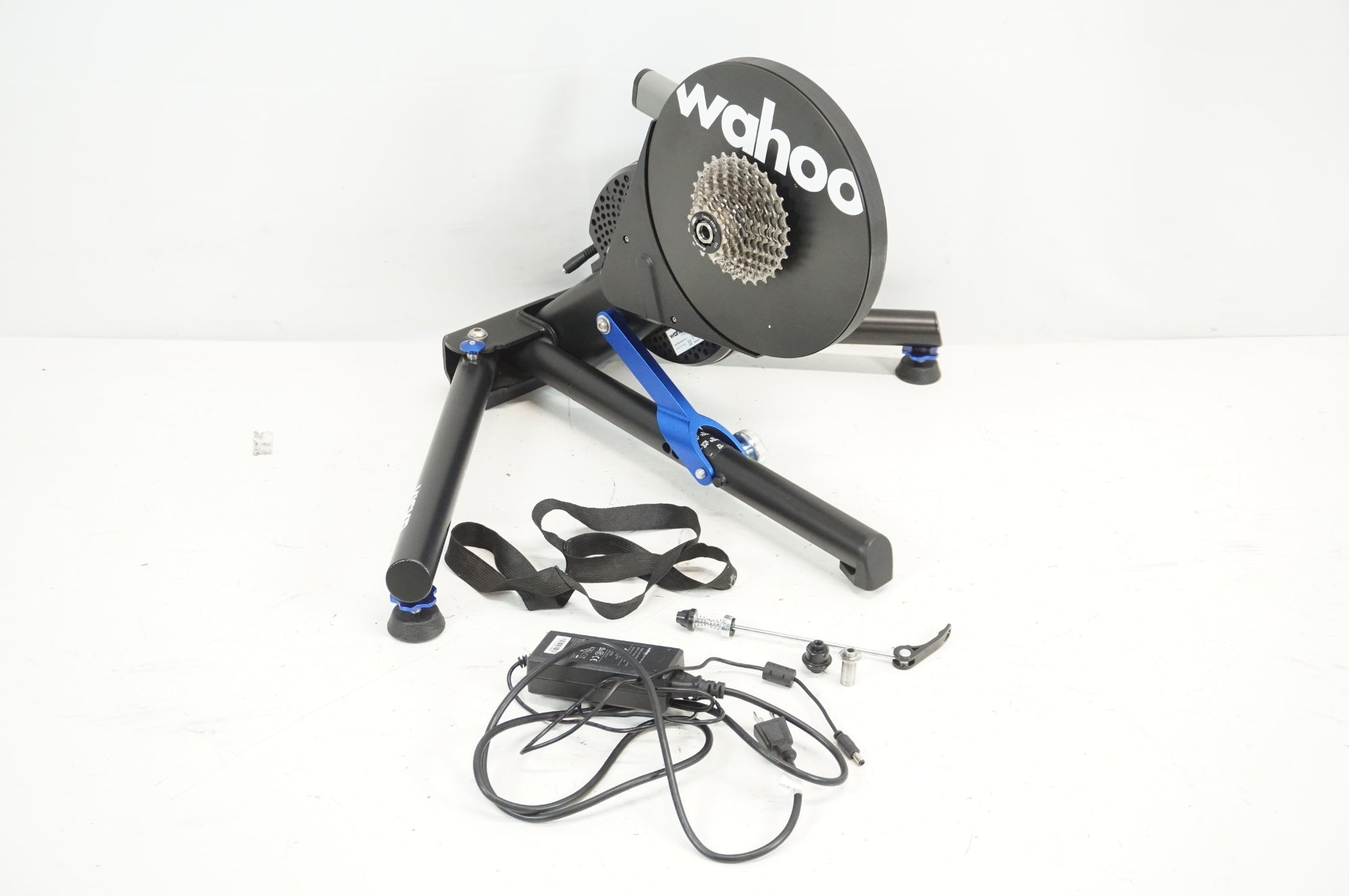 WAHOO 「ワフー」 KICKR V4 WF113 スマートトレーナー / 宇都宮店