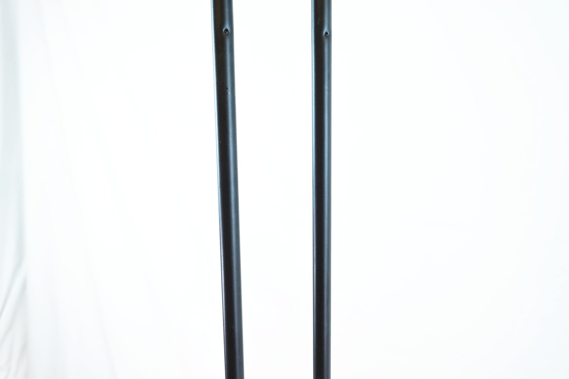 IWA 「イワ」 A01V ディスプレイスタンド / 有明ガーデン店