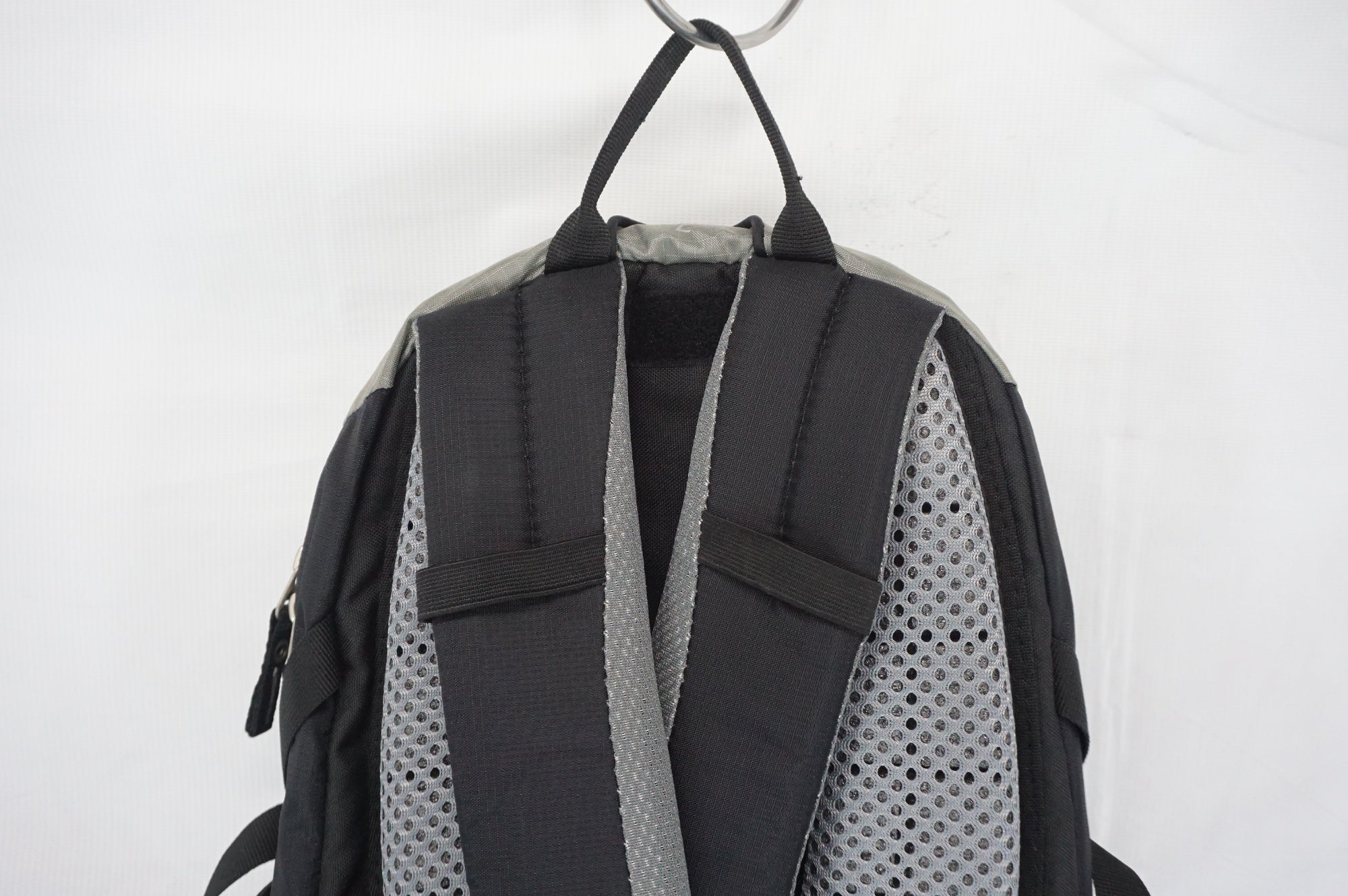 DEUTER 「ドイター」 CROSS BIKE 18 バックパック / 阪急塚口店