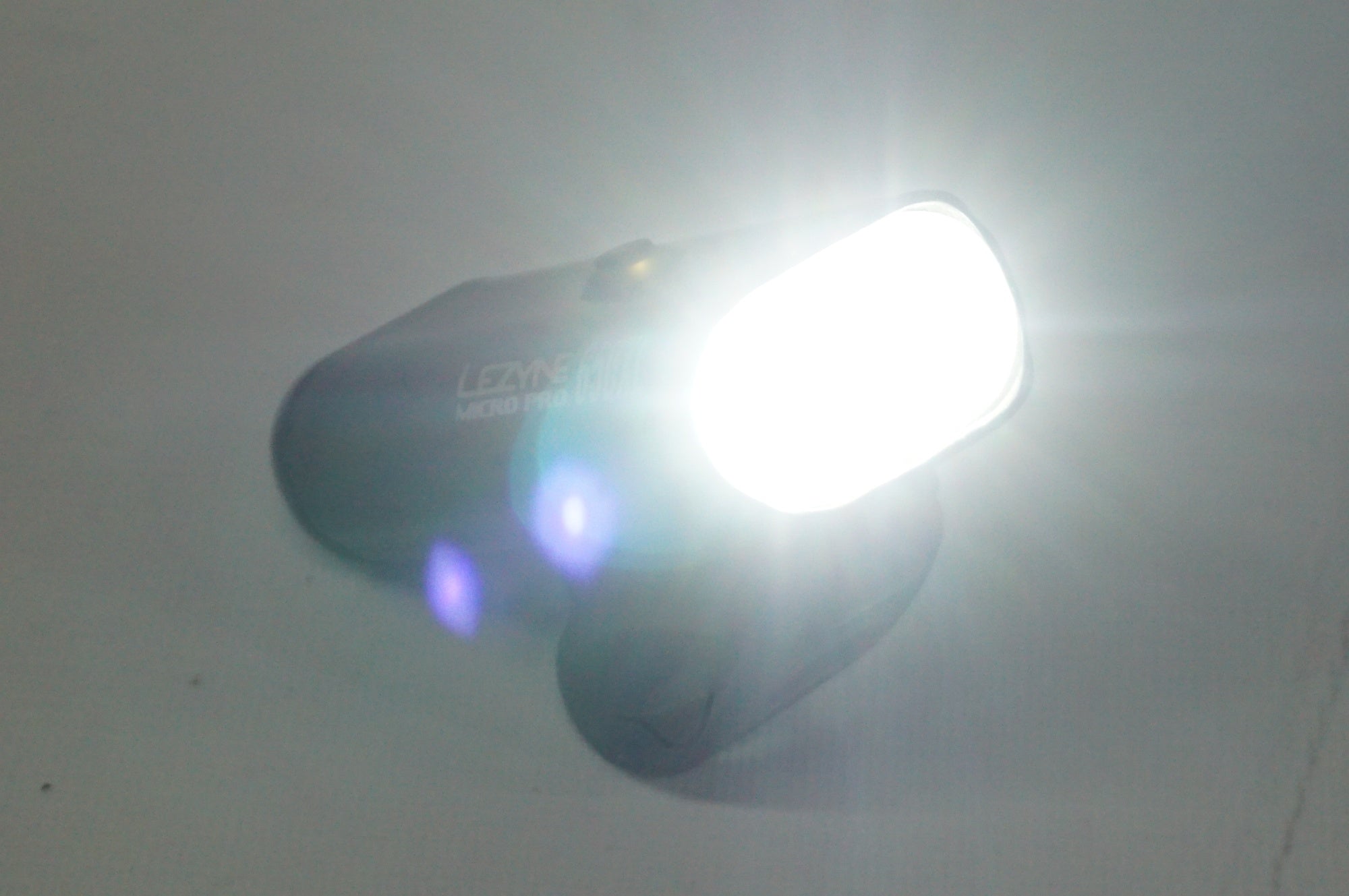 LEZYNE 「レザイン」 MICRO PRO 650XL フロントライト / 阪急塚口店