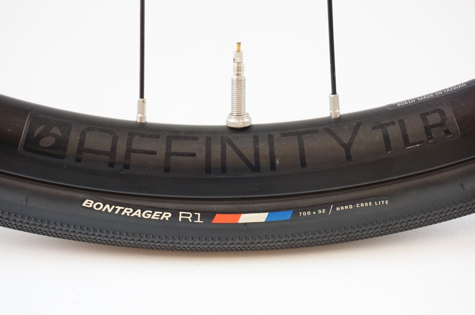 BONTRAGER 「ボントレガー」 AFFINITY TLR DISC シマノ11速 ホイールセット / 浜松店
