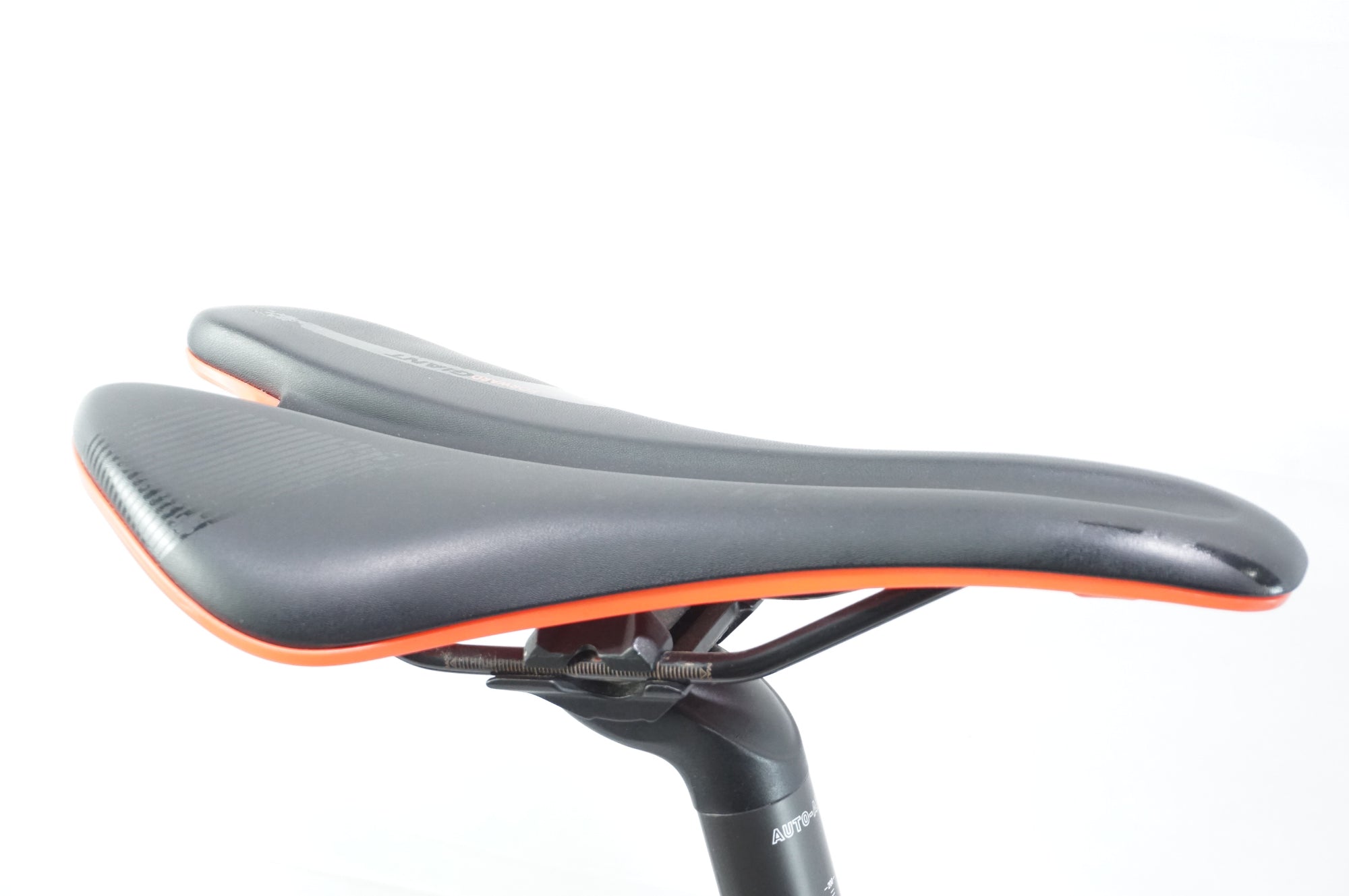 GIANT 「ジャイアント」 CONTEND SL1 2017年モデル ロードバイク / 中目黒店