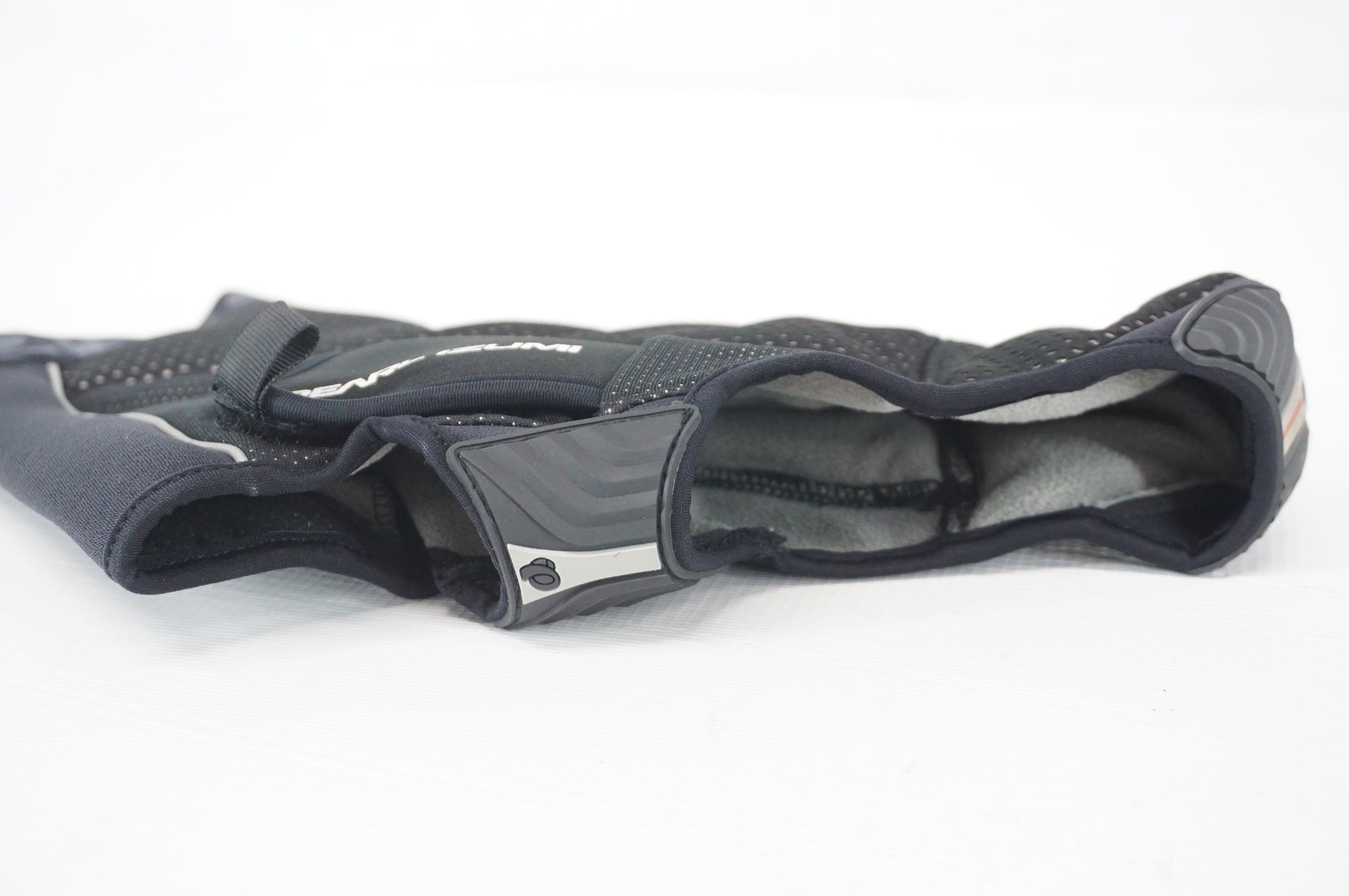 PEARL IZUMI 「パールイズミ」 WIND BREAK TITANIUM Lサイズ シューズカバー / 阪急塚口店