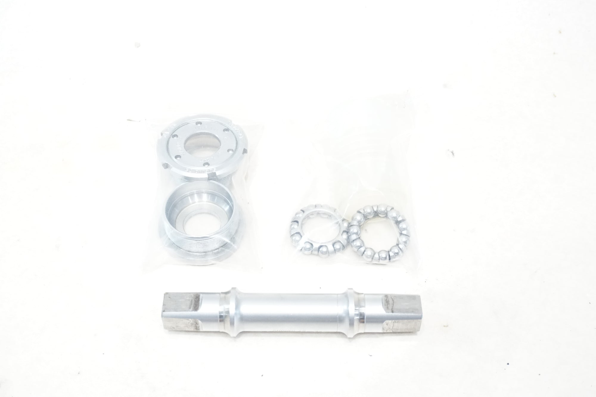 Ｔ*ン様 Sugino SG75 ボトムブラケット NJS 新品 SUGINO 「スギノ」 75 MS-68 NJS ボトムブラケットセット / 横浜戸塚店