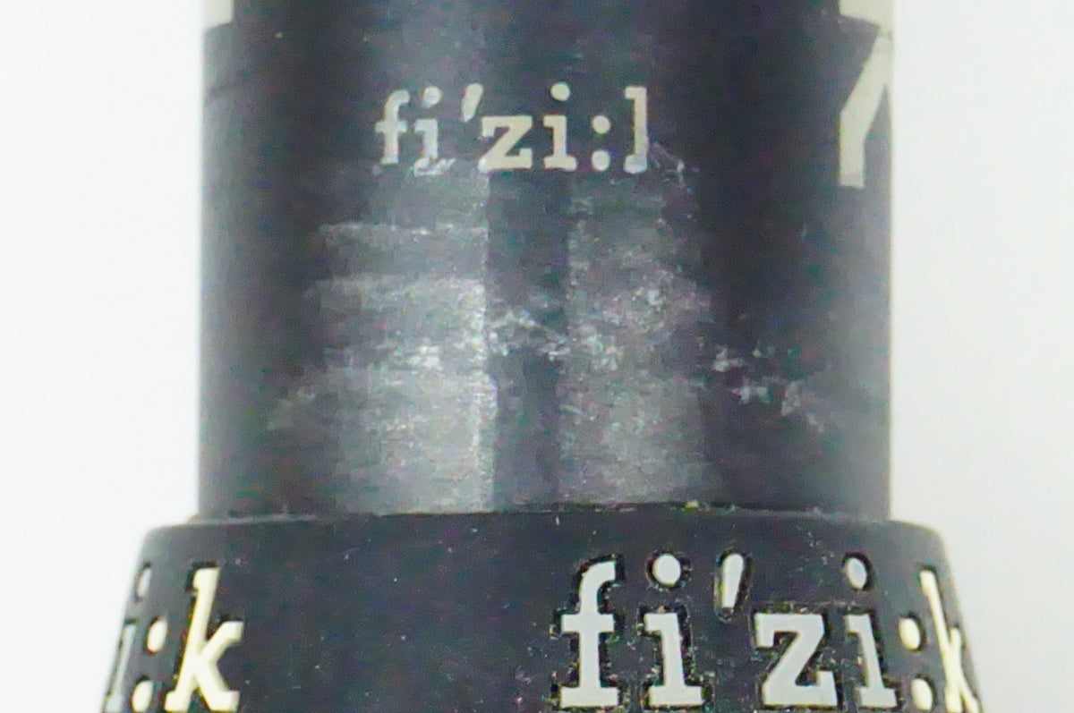 FIZIK 「フィジーク」 CYRANO Φ31.6 330mm シートポスト / 名古屋大須店