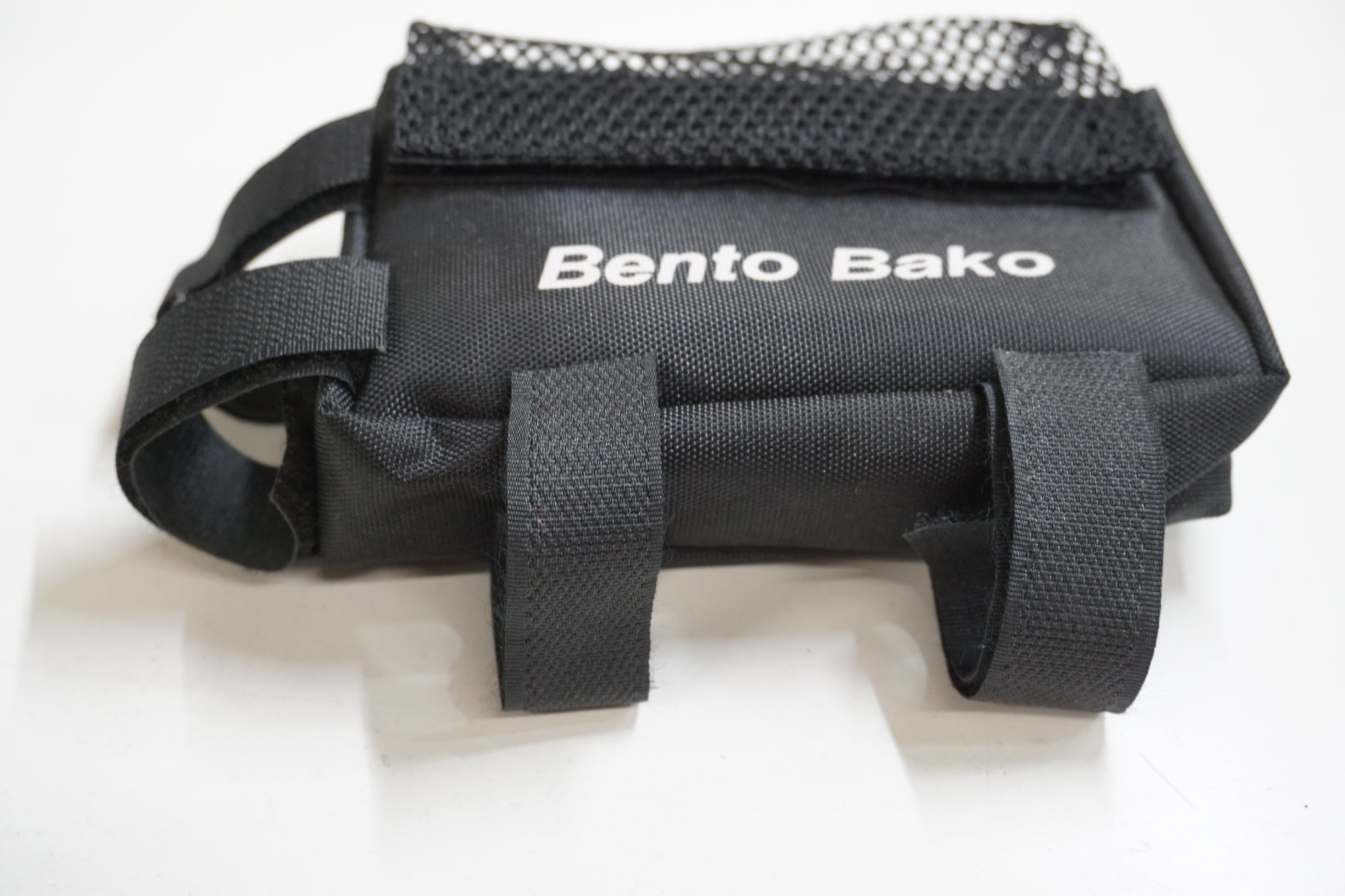 TNI 「ティーエヌアイ」 BENTO BOX トップチューブバッグ / 大宮店