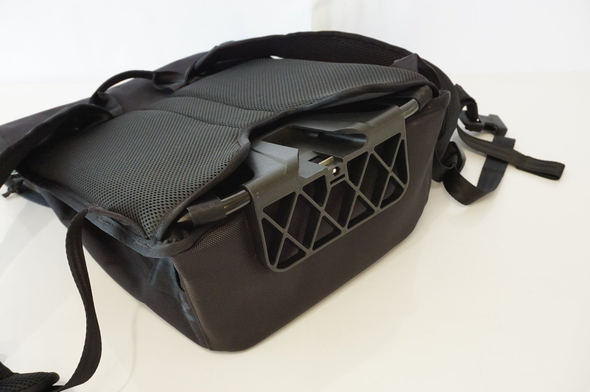 CHROME 「クローム」 VERSATILE BACKPACK フロントバッグ / 浜松店