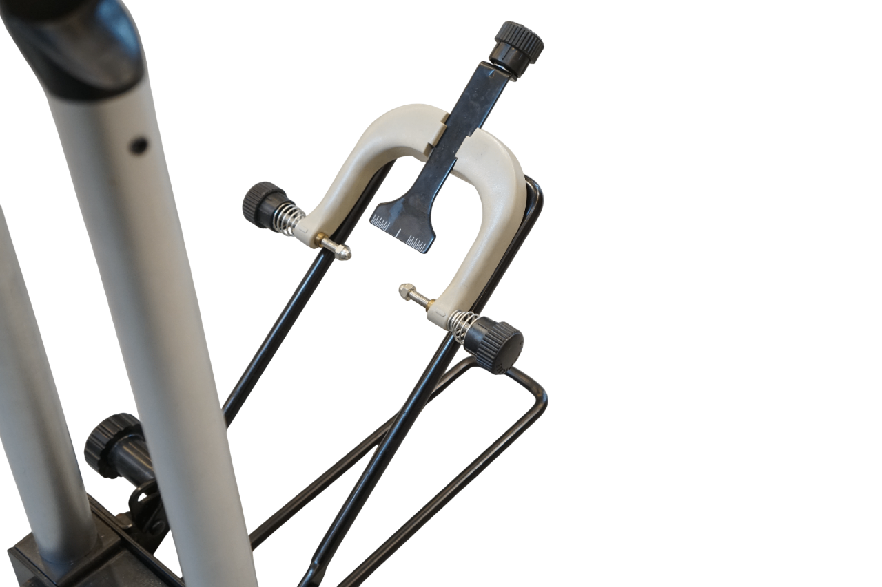 MINOURA 「ミノウラ」 WORKMAN PRO 振れ取り台 / バイチャリ浦和ベース