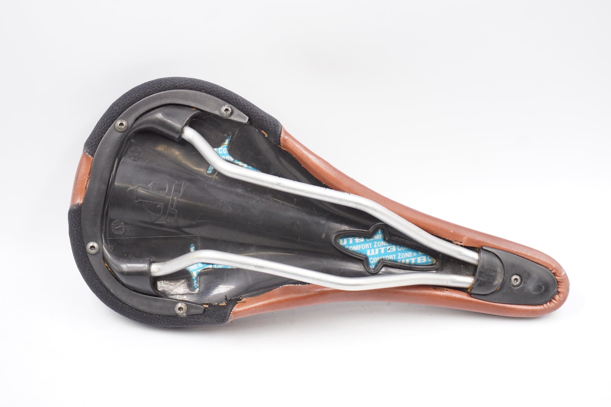 WTB 「ダブルティービー」 SILVERADO THINLINE サドル / 奈良店