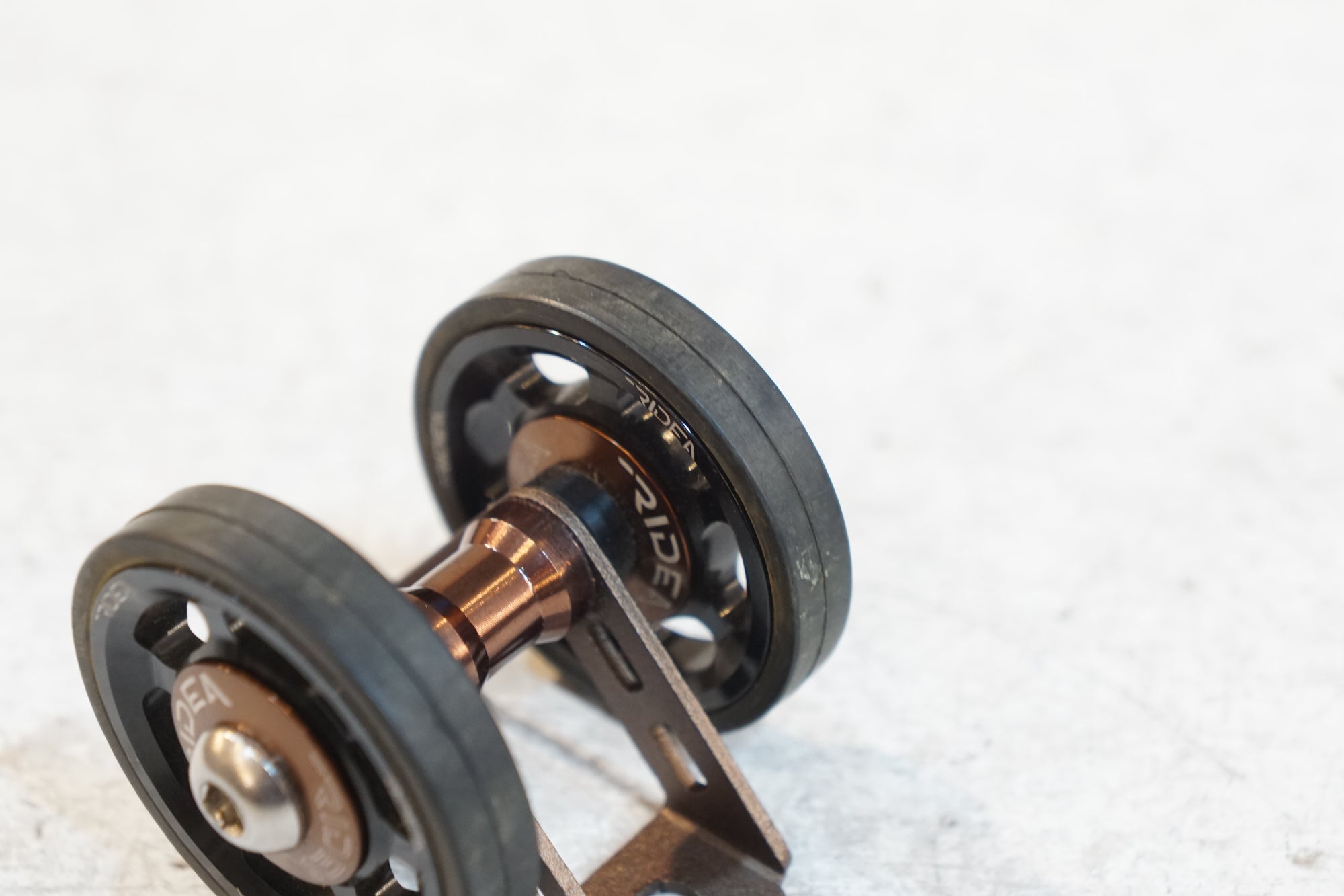 RIDEA 「リデア」 Rear Mudguard Roller マッドガード ローラー / バイチャリ浦和ベース