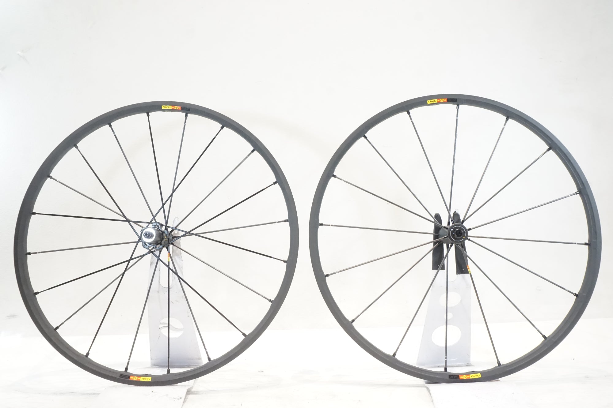 ファッションシーンで話題のこれから流行るブランド12選 「マビック」 MAVIC R-SYS ホイールセット シマノ11速 SLR 27インチ、700C