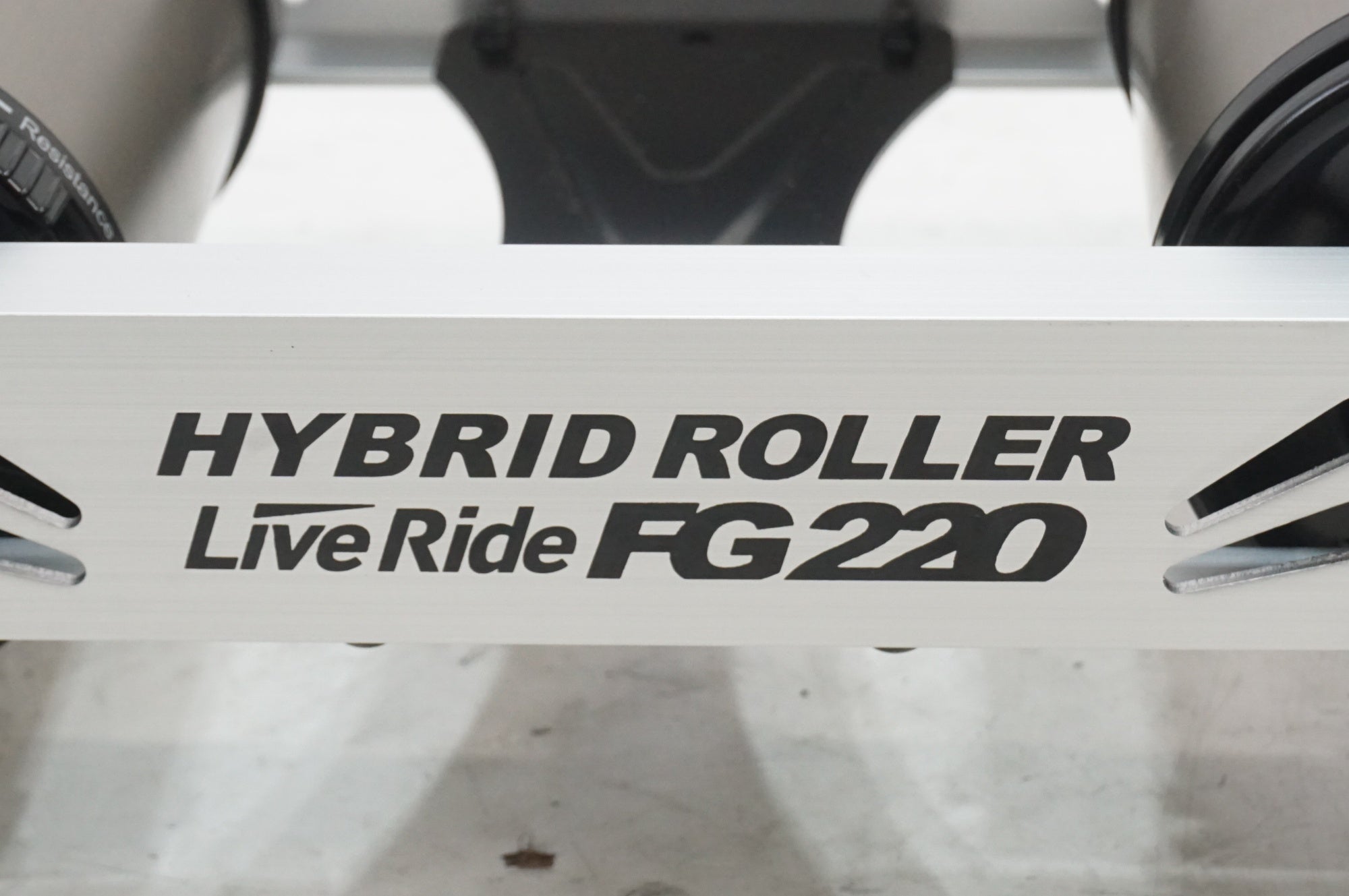 MINOURA 「ミノウラ」 HYBRID ROLLER LIVE RIDE FG220 サイクルトレーナー / 大宮店