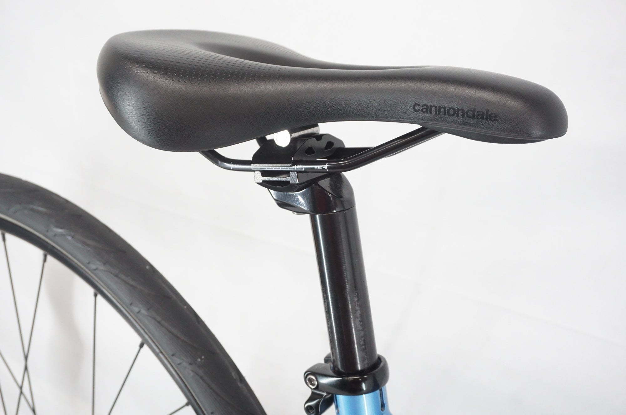 CANNONDALE 「キャノンデール」 QUICK4 DISC 2024年モデル クロスバイク / 阪急塚口店