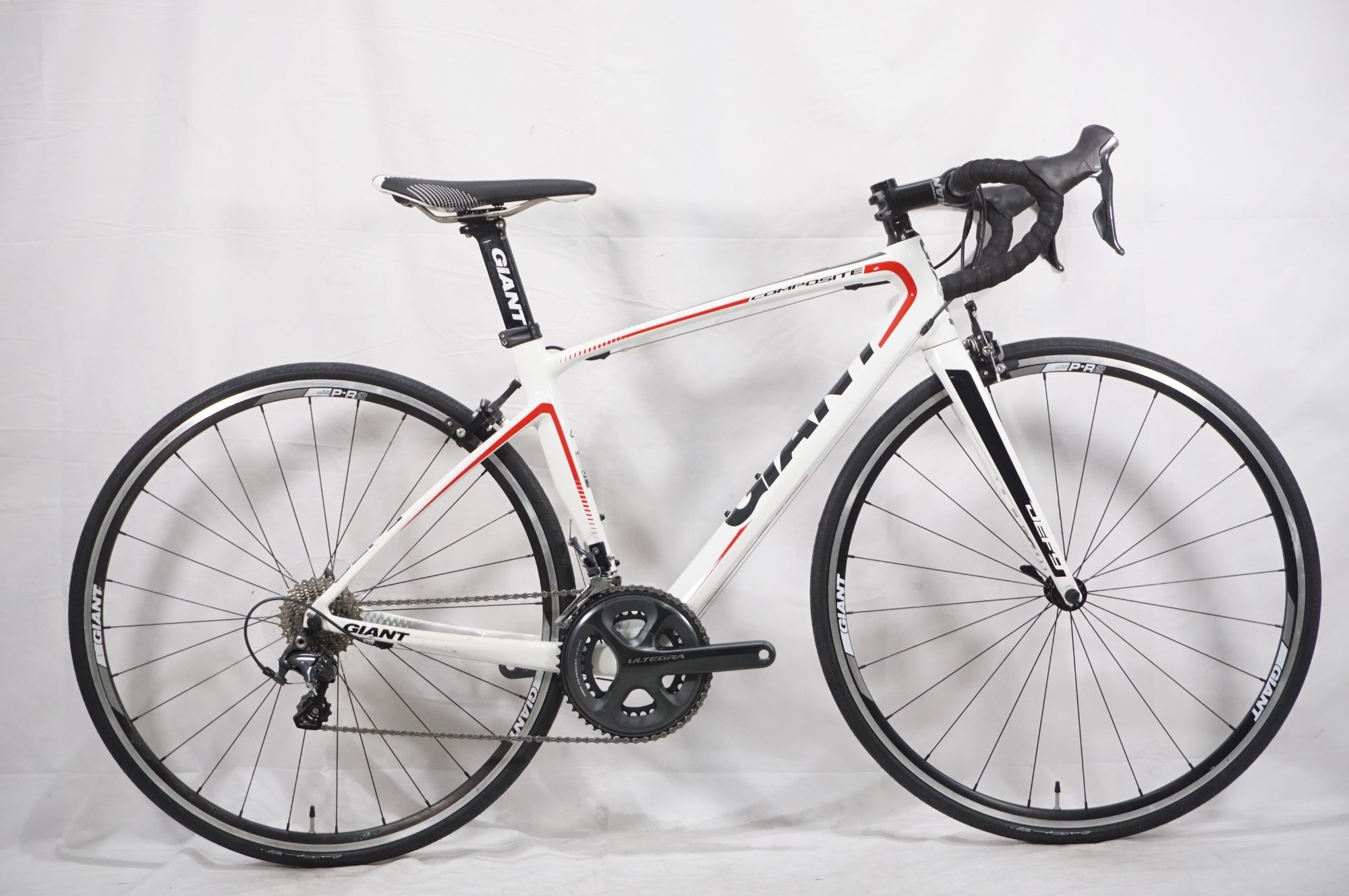 【ちぇみー】GIANT 「ジャイアント」 DEFY 2014年モデル GIANT 「ジャイアント」 DEFY COMPOSITE 1 2014年モデル クロスバイク