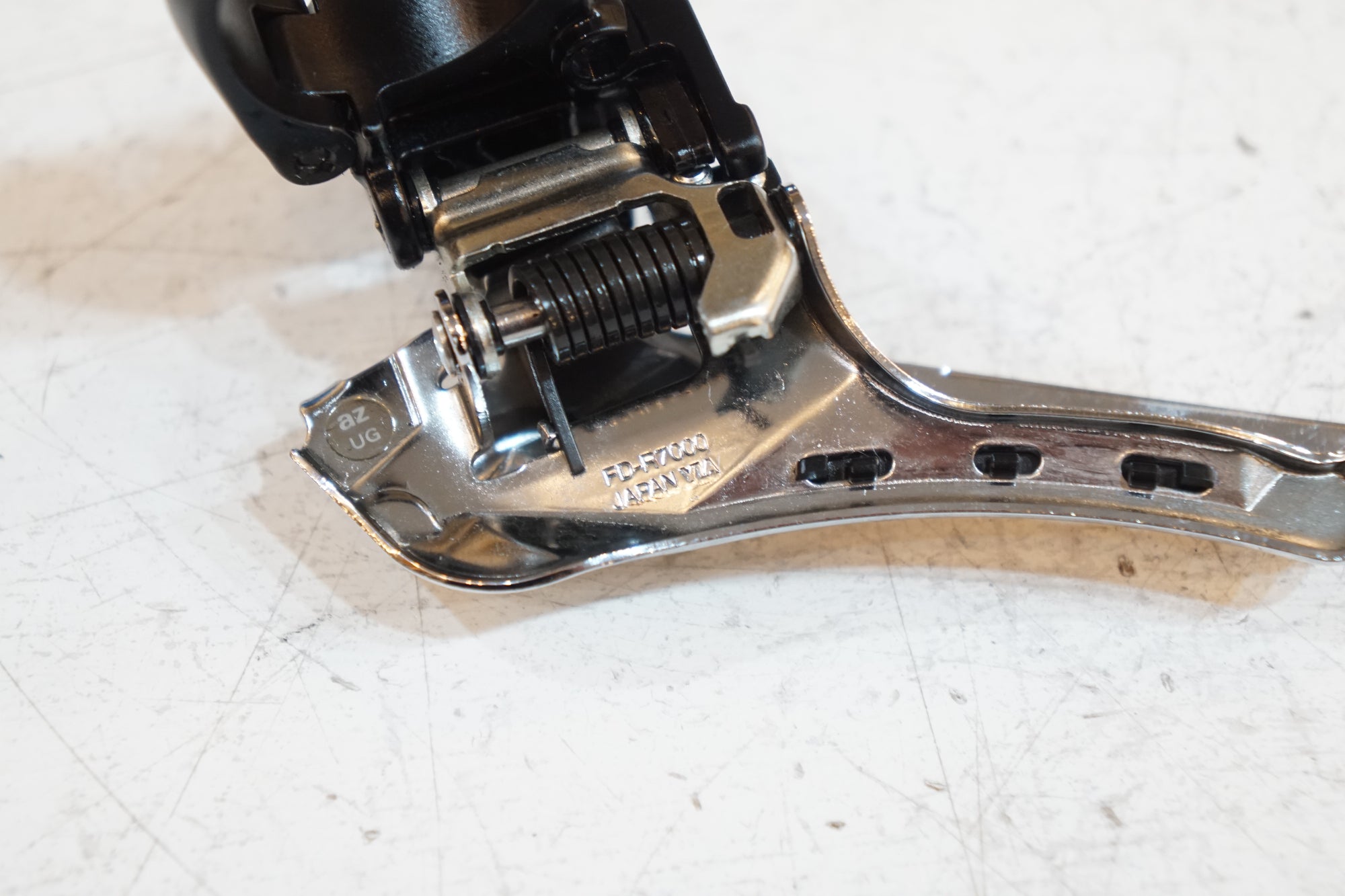 SHIMANO 「シマノ」 105 FD-R7000 φ31.8 フロントディレイラー / バイチャリ浦和ベース