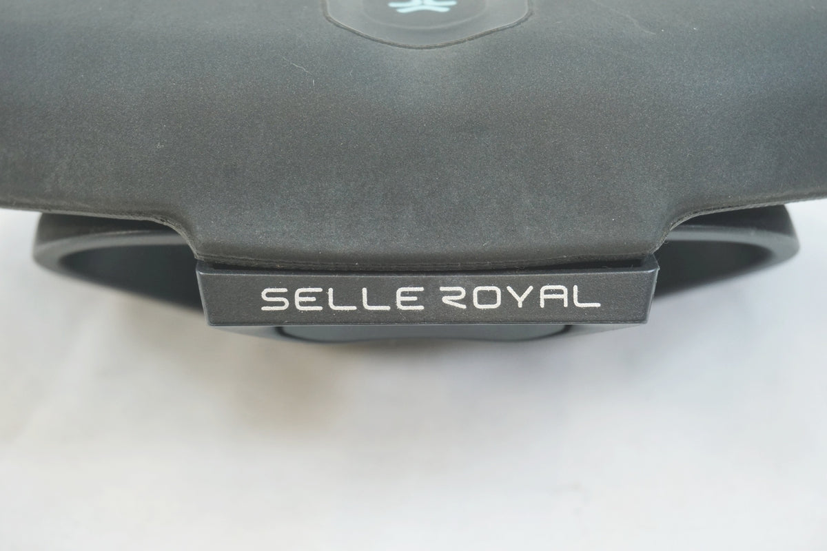 SELLE ROYAL 「セラロイヤル」 SCIENTIA M3 サドル / 有明ガーデン店