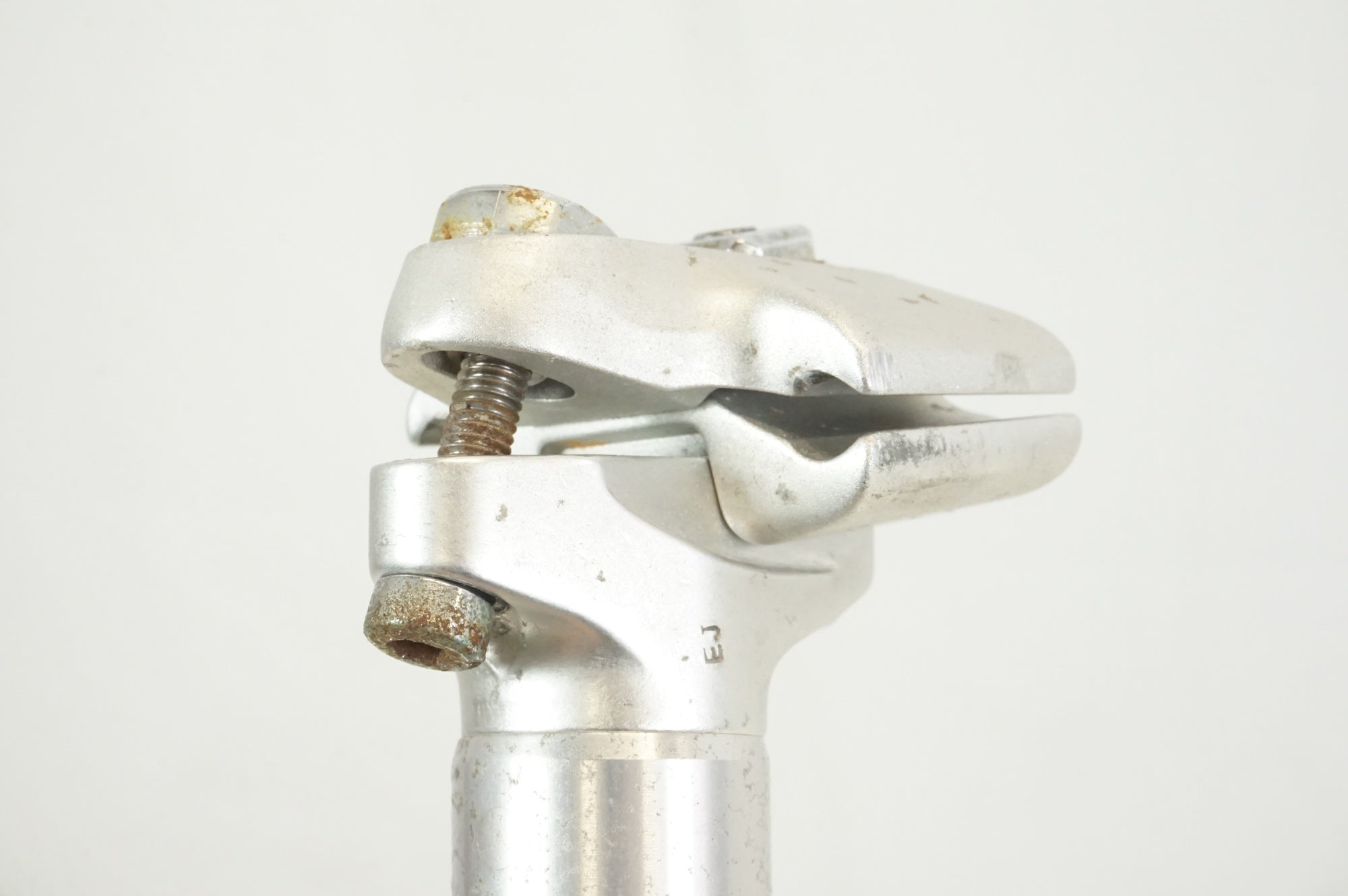 SUNTOUR 「サンツアー」 SUPERBE PRO NJS φ27.0 200mmシートポスト / 宇都宮店