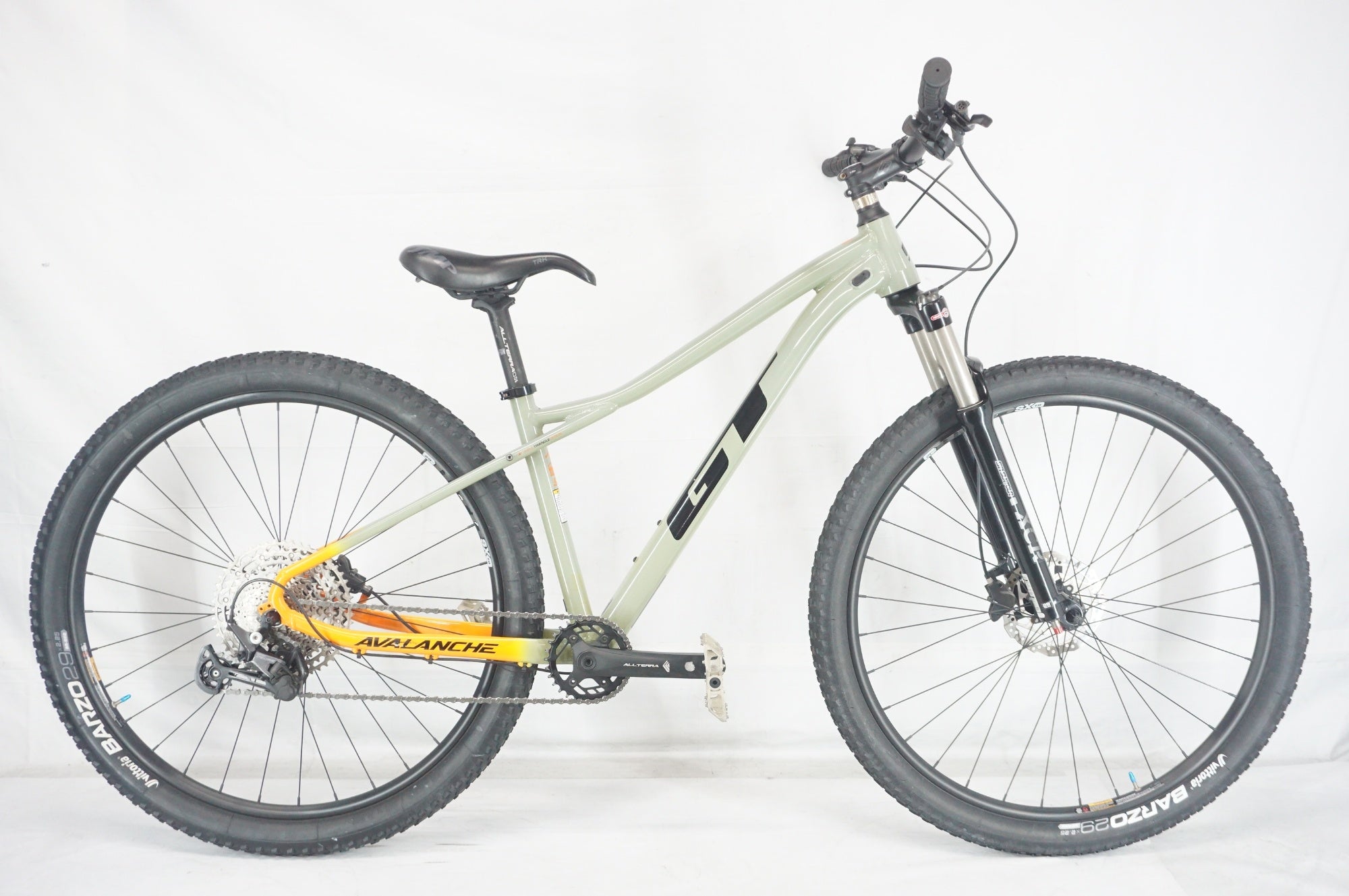 GT 「ジーティー」 AVALANCHE ELITE 2021年モデル マウンテンバイク / 阪急塚口店 ITQ29955OIGQ GT 「ジーティー」 AVALANCHE ELITE 2021年モデル マウンテンバイク