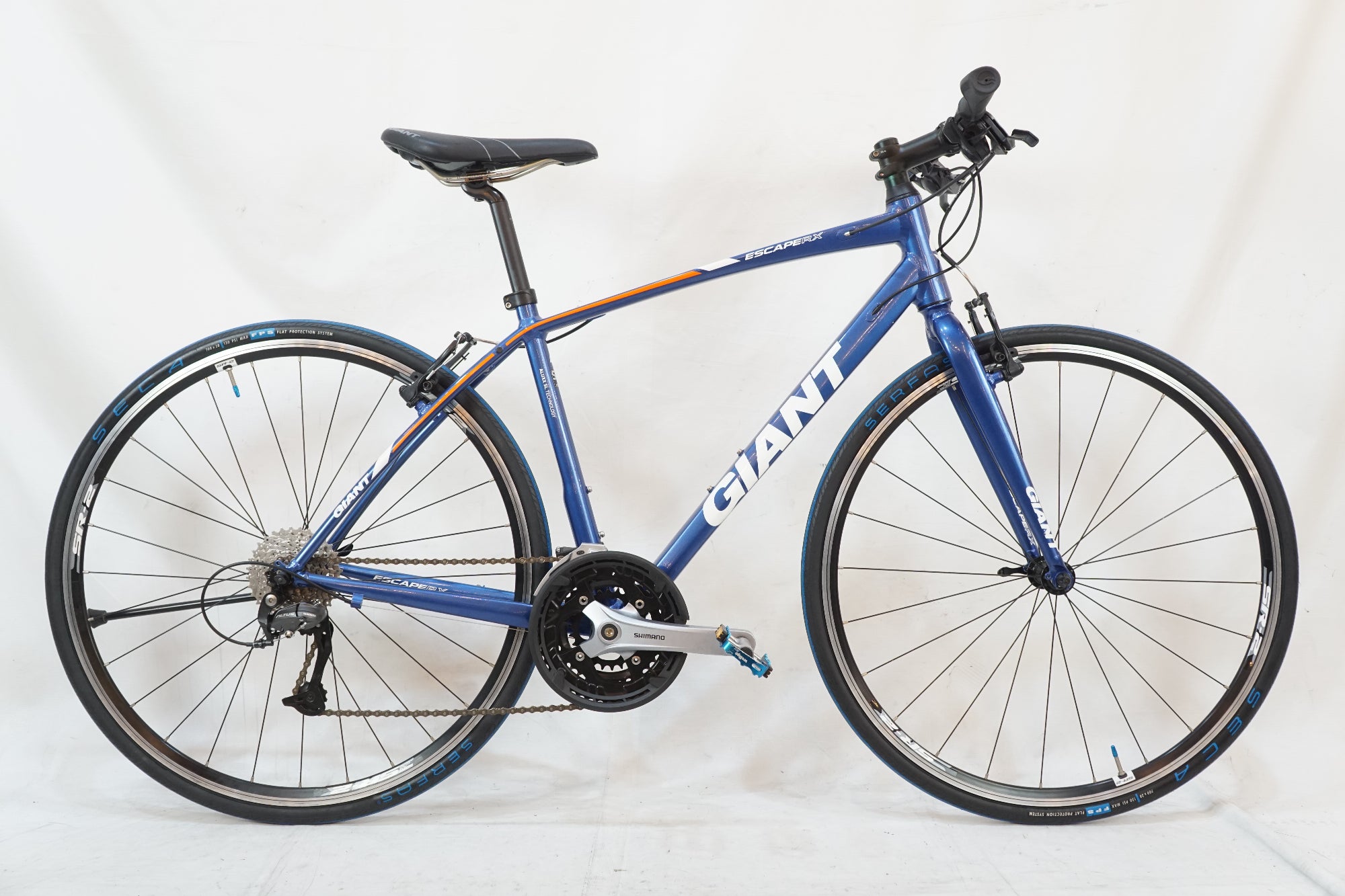 GIANT 「ジャイアント」 ESCAPE RX3 2016年モデル クロスバイク / バイチャリ浦和ベース