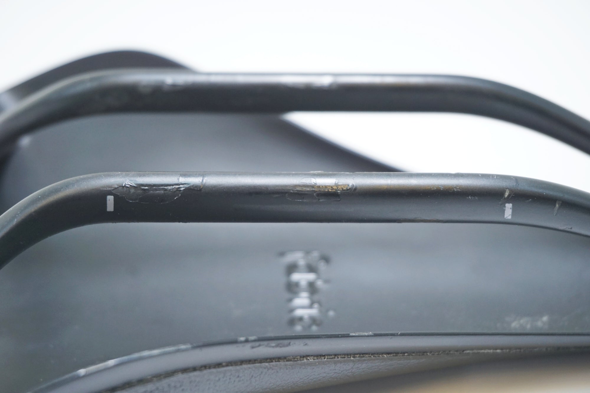 FABRIC 「ファブリック」 ALM ULTIMATE サドル / 有明ガーデン店