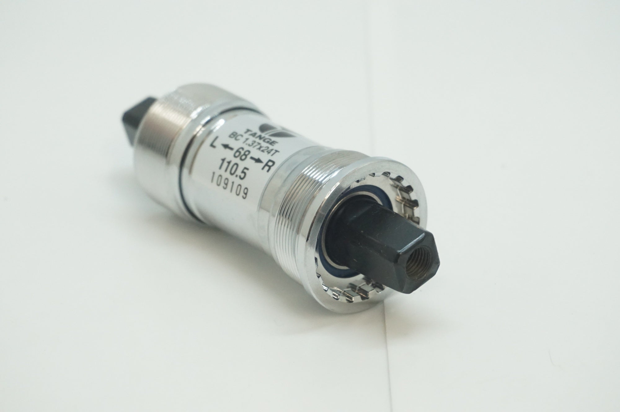 TANGE 「タンゲ」 LN3922 ボトムブラケット / 福岡店