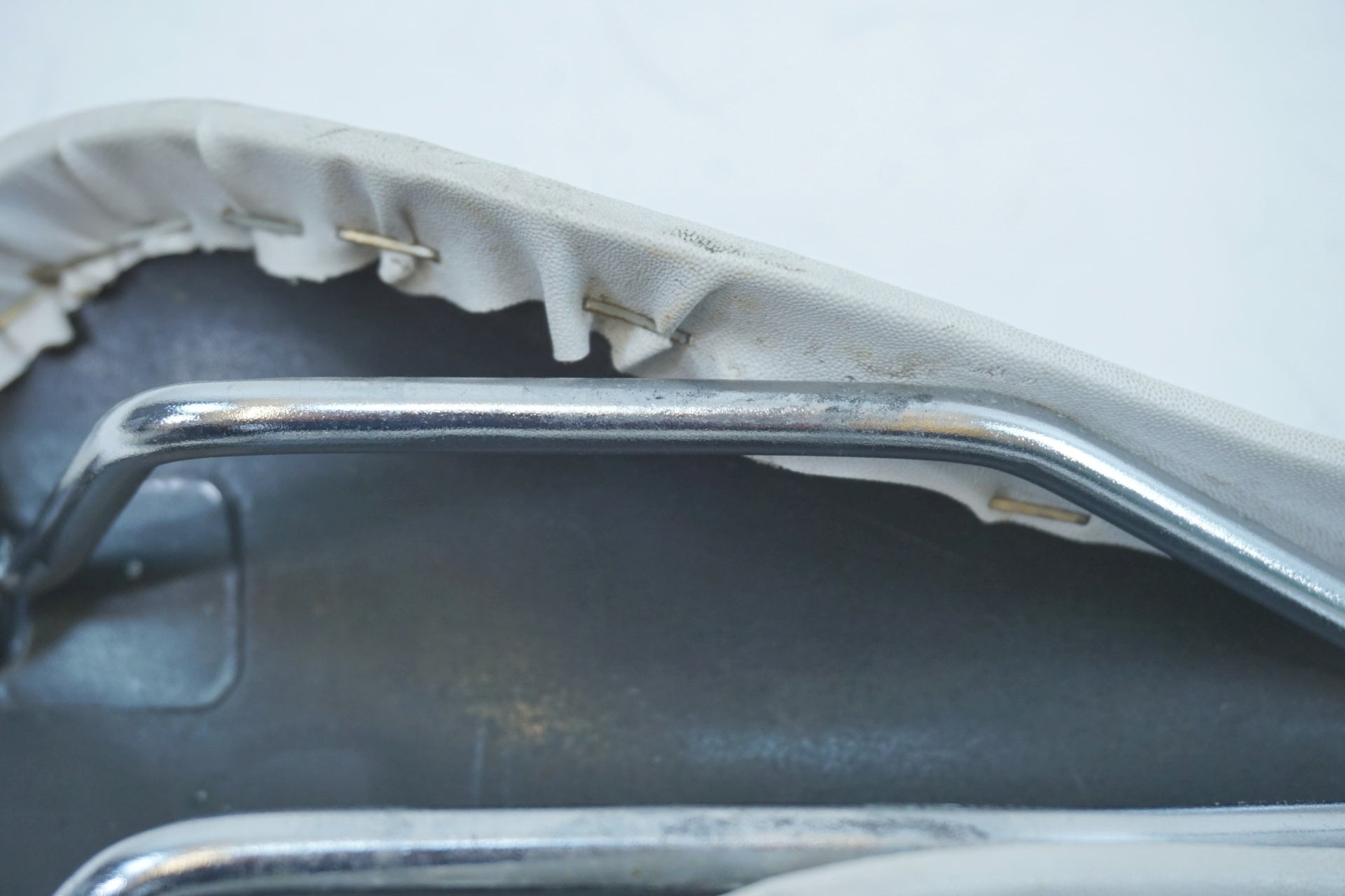 GRUNGE 「グランジ」 サドル / 有明ガーデン店