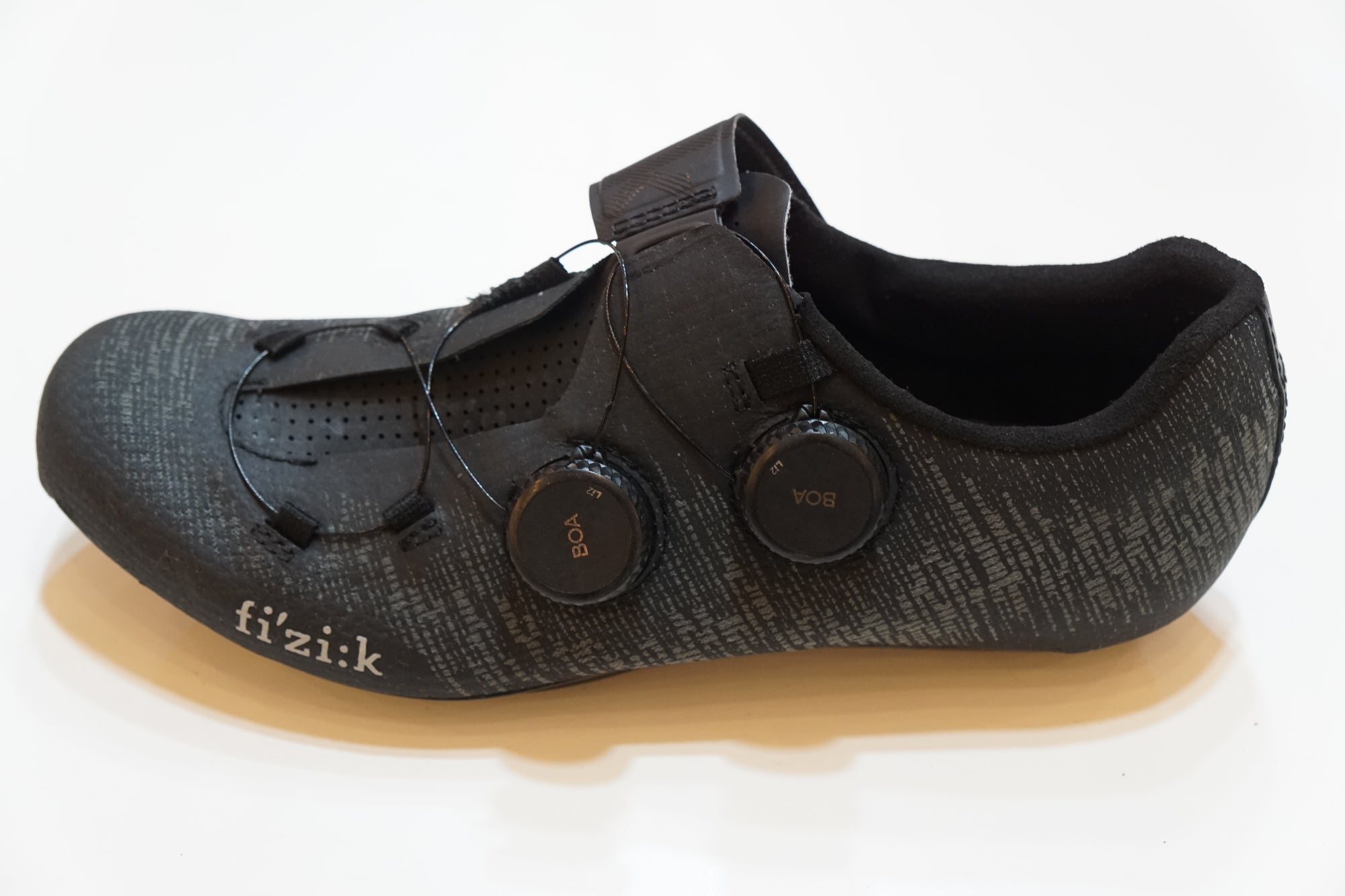 FIZIK 「フィジーク」 VENT INFINITO KNIT CARBON 24.7cm シューズ / バイチャリ浦和ベース