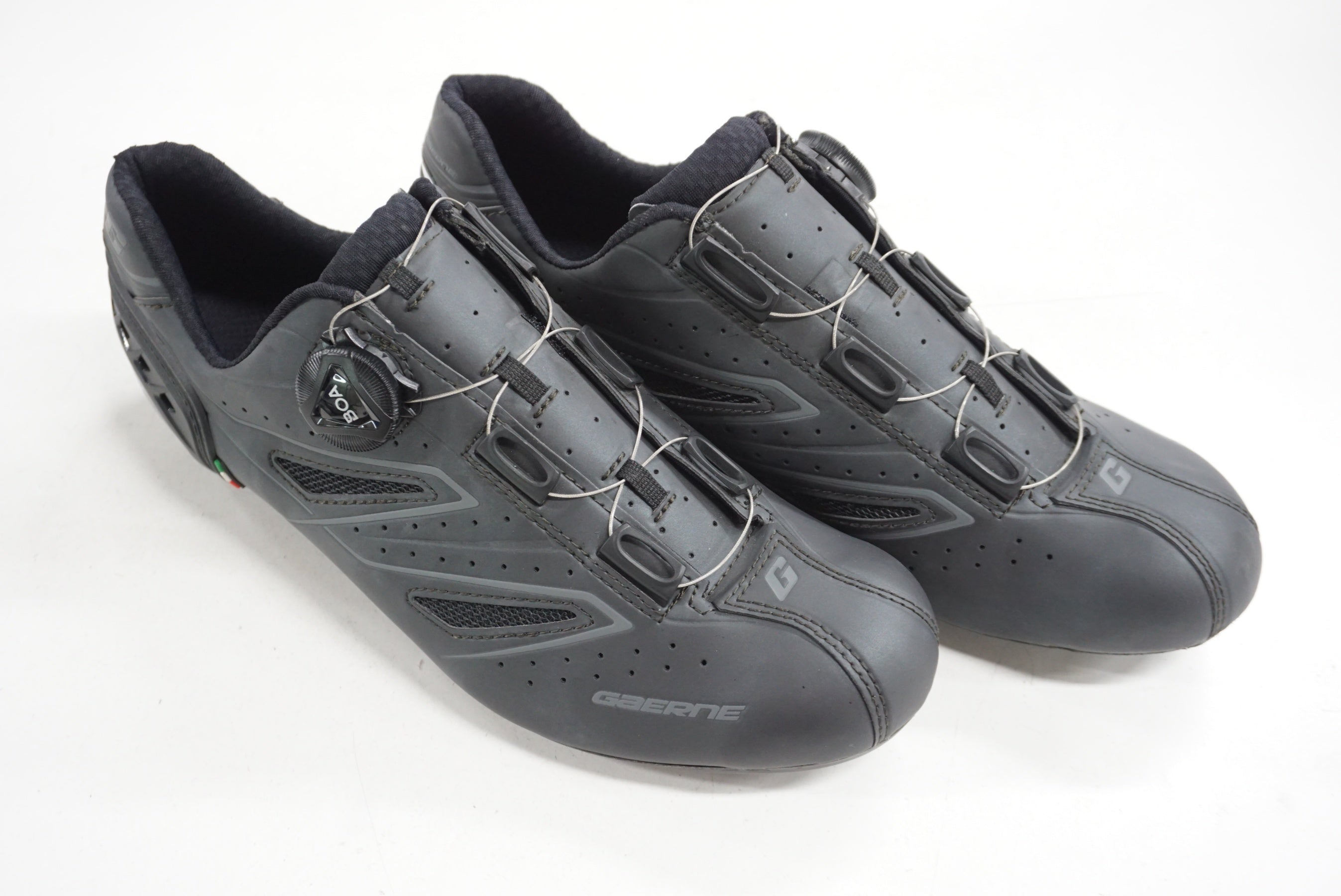 GAERNE 「ガエルネ」 CARBON G TORNADO 41(26.0cm) シューズ /阪急塚口店