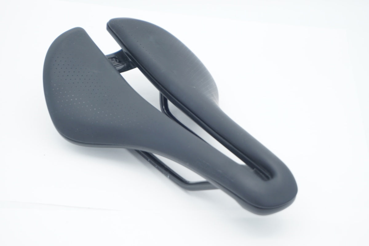 ほとんど使わなくなった自転車を売りたいと思っています。 000000000497_GlQC0rF.jpg