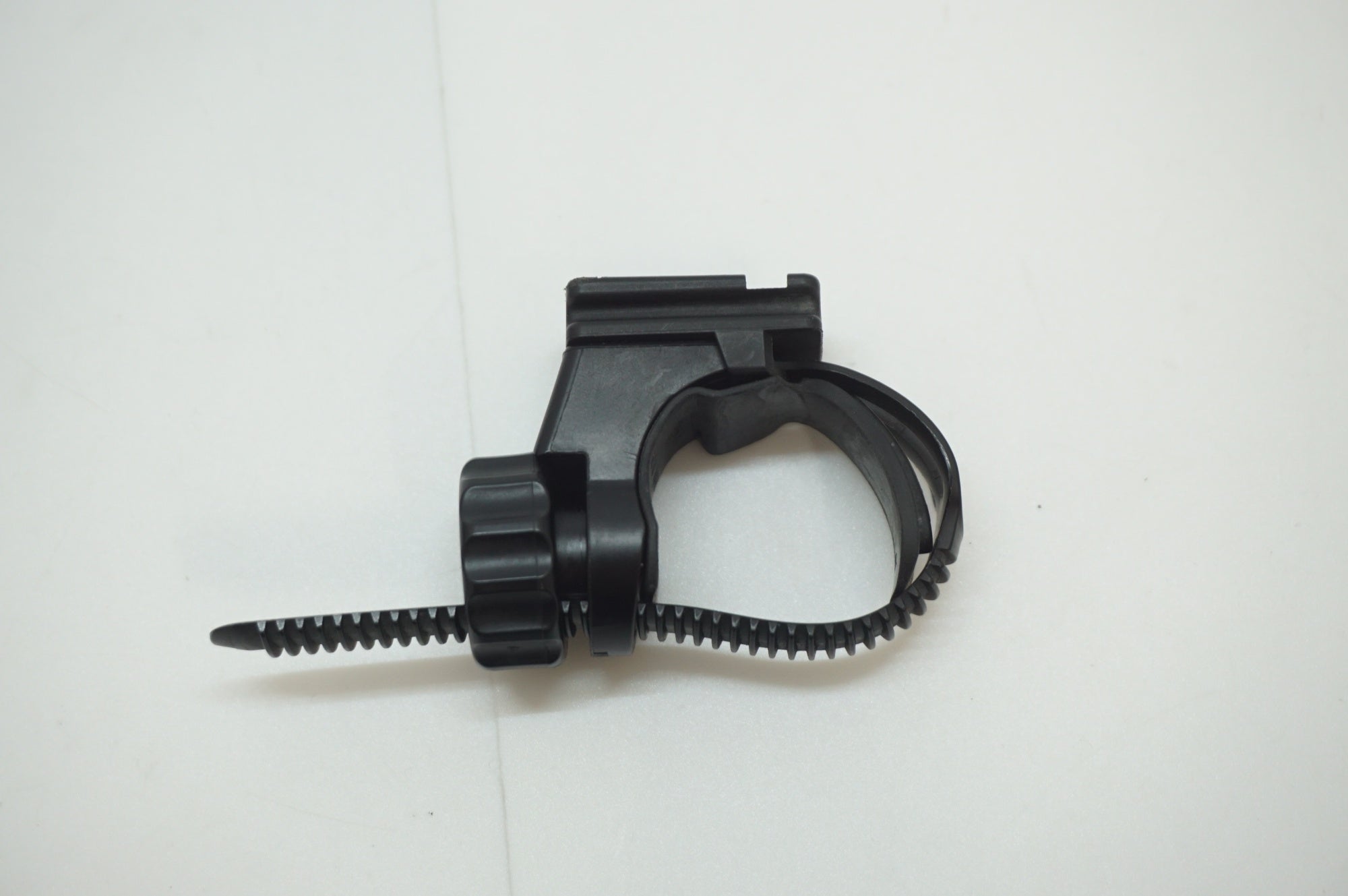 CATEYE 「キャットアイ」 AMPP300 フロントライト / 福岡アイランドシティ店