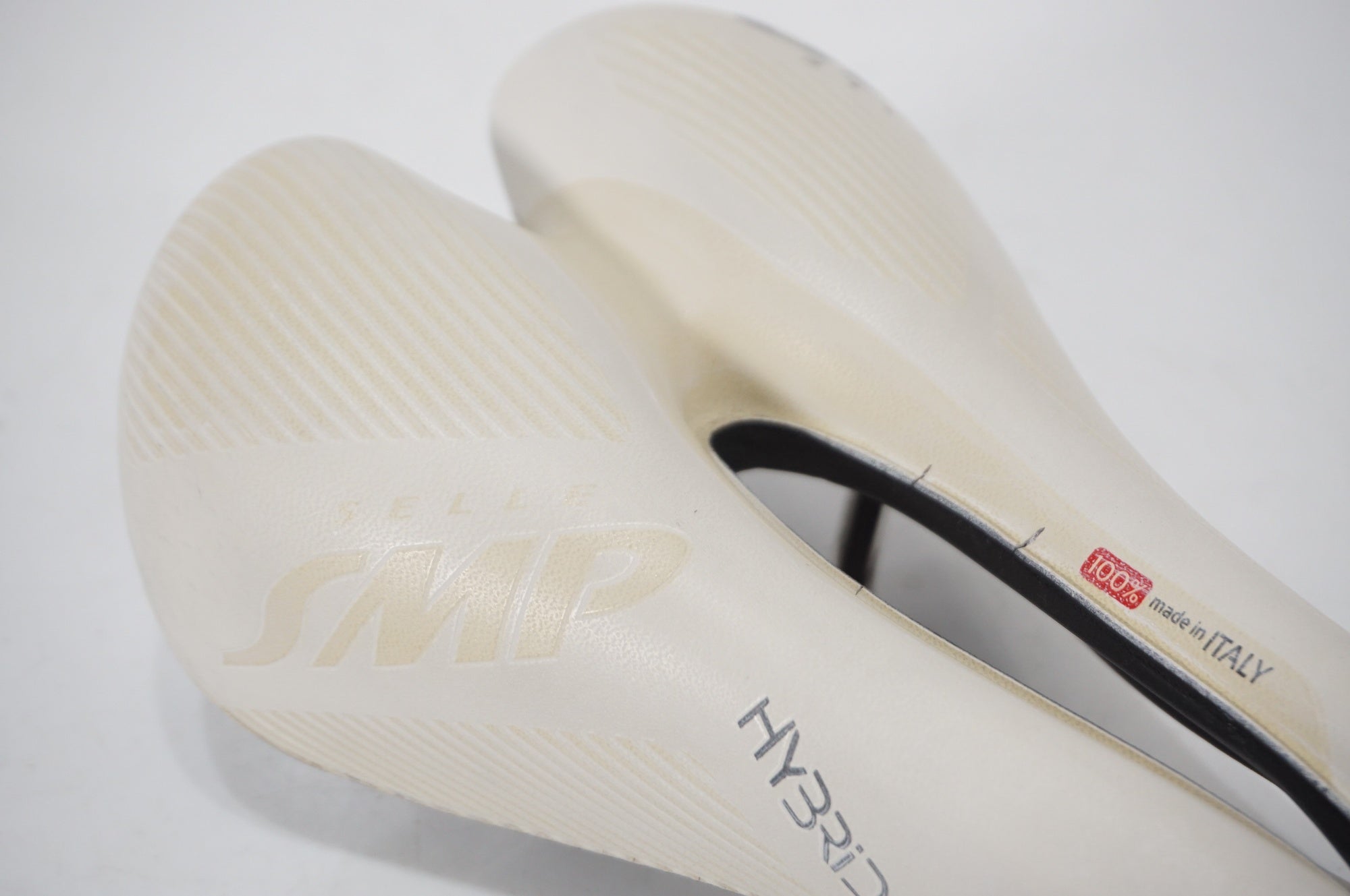 SELLE SMP 「セラエスエムピー」 HYBRID サドル / AKIBA店
