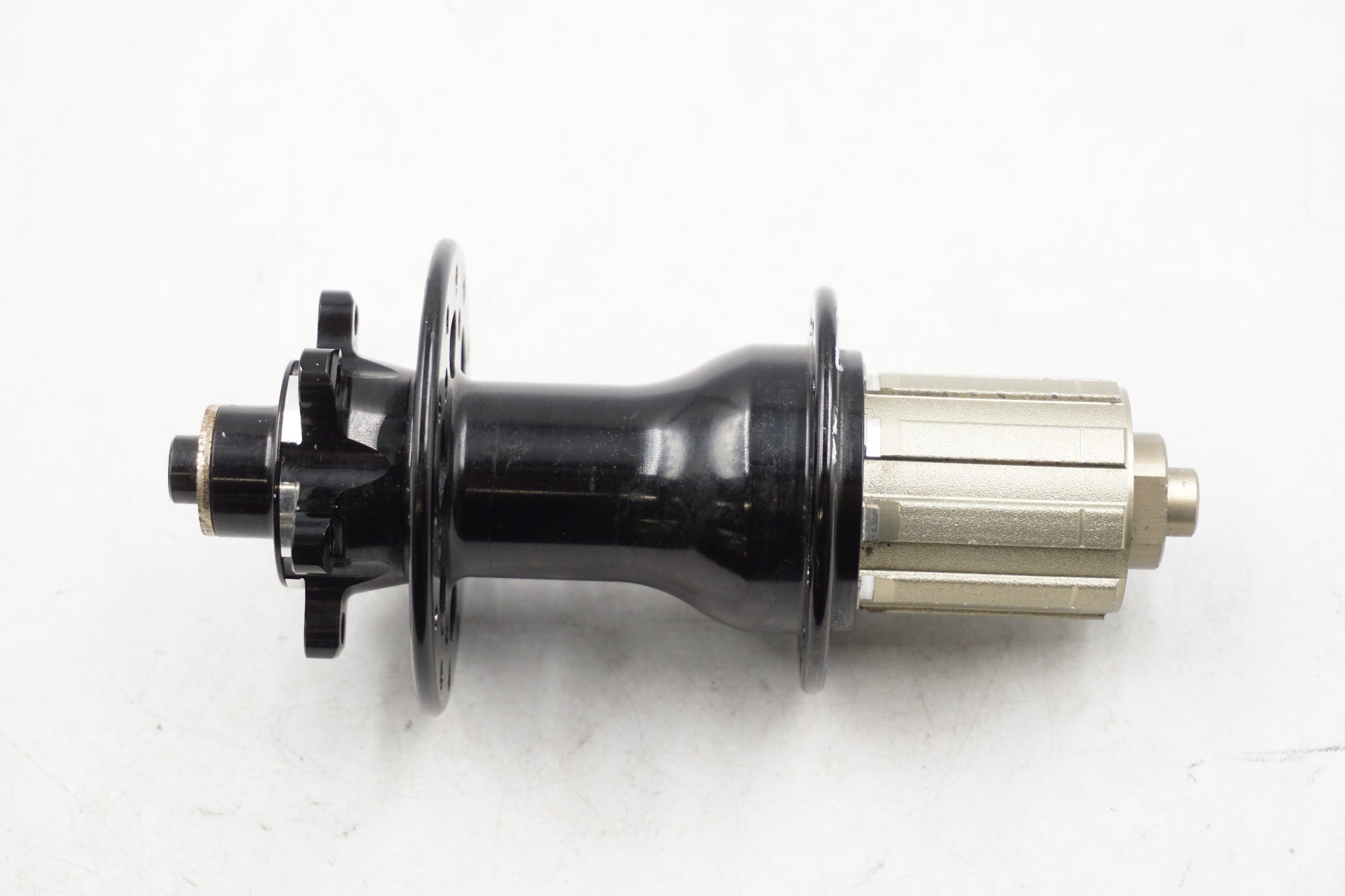 TNI 「ティーエヌアイ」 SHIMANO11s 135mm リアハブ / 奈良店