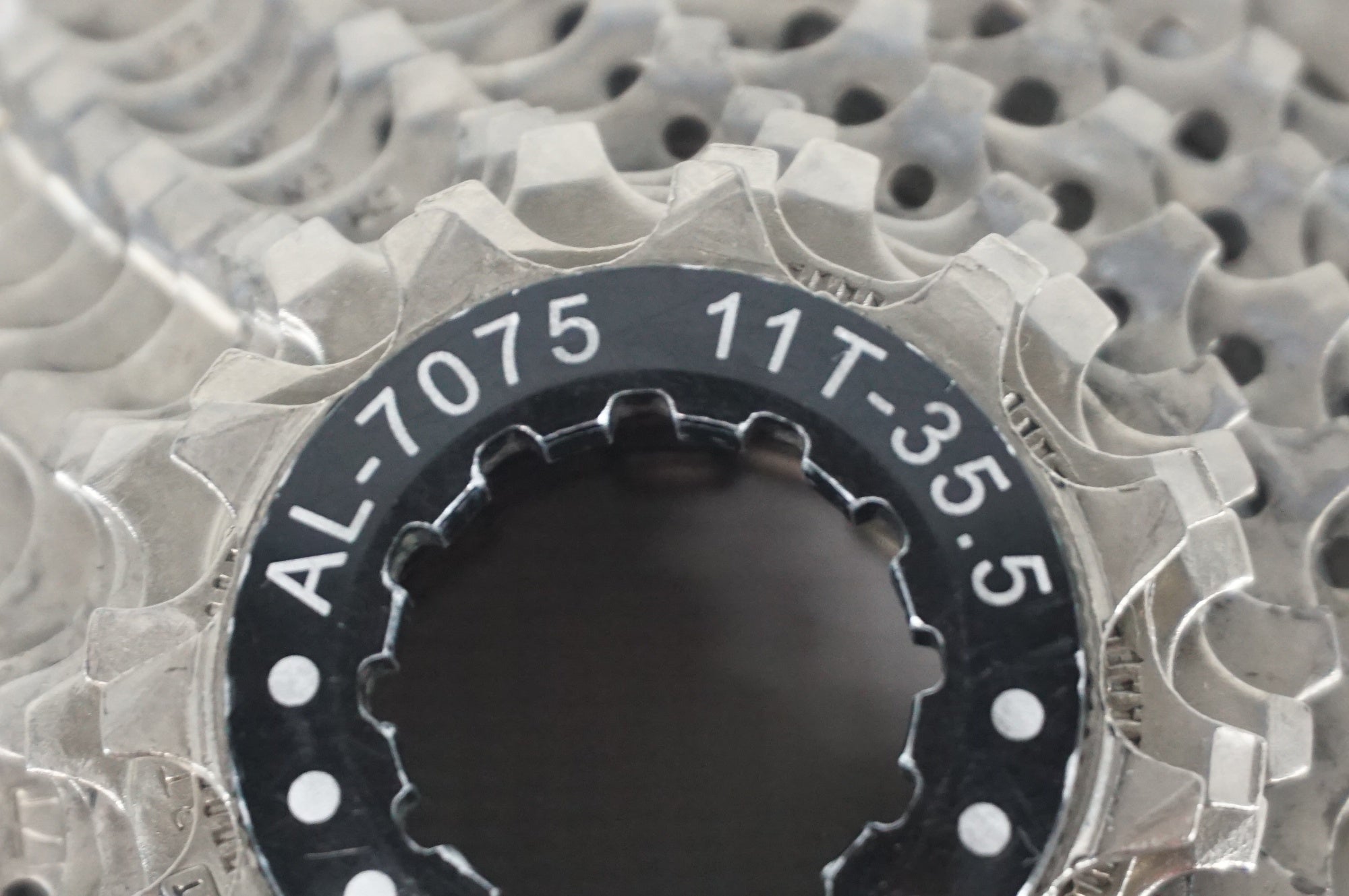 MUQZI 「ムクジ」 11S 11-30T スプロケット / 阪急塚口店