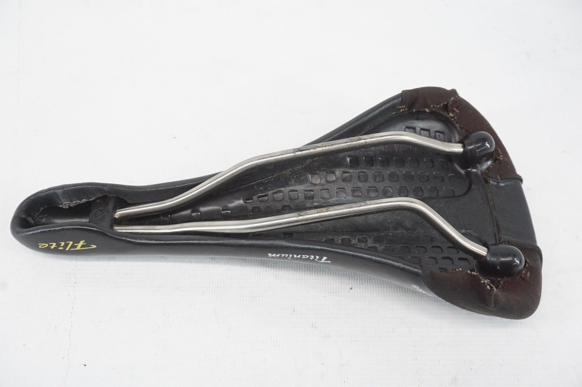 SELLE ITALIA 「セライタリア」 FLITE TITANIUM KEVLAR サドル / 阪急塚口店