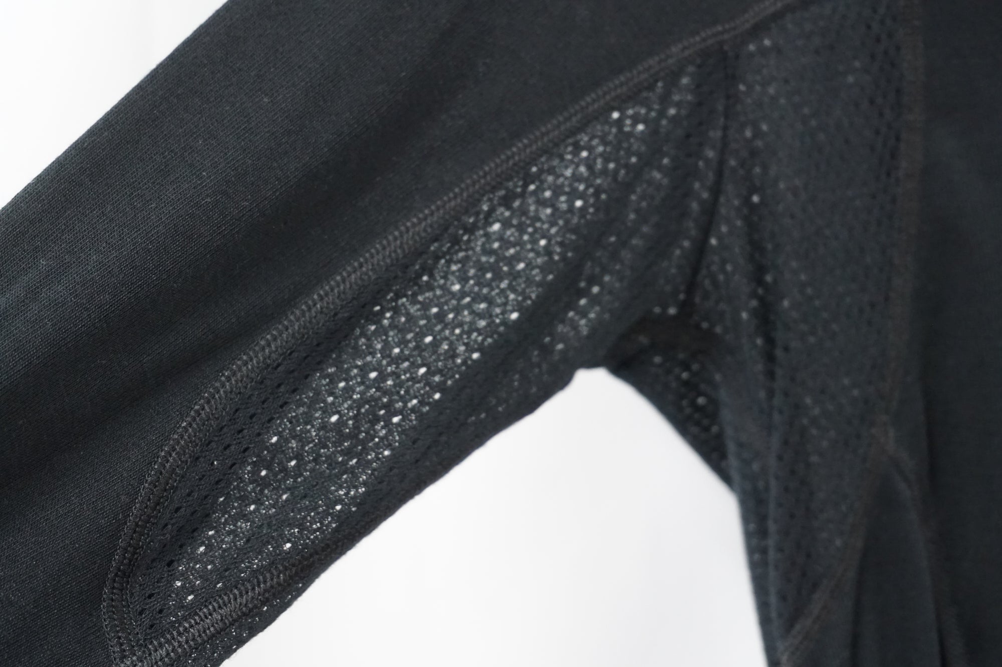 CASTELLI 「カステリ」 ROSSO CORSA Lサイズ 長袖インナー / 奈良店