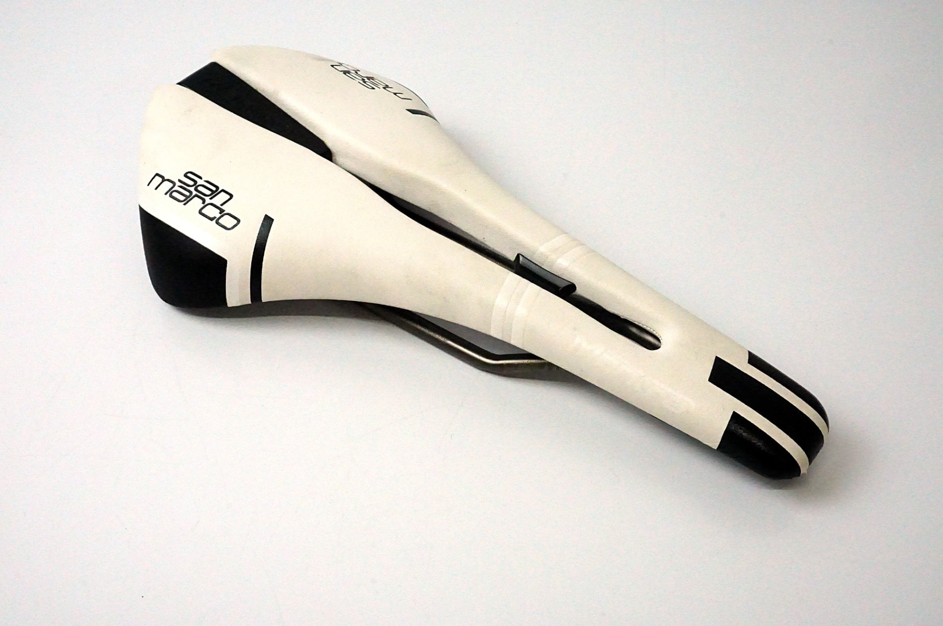 非売品 美品 SanMarco Mantra Narrow + Flat サドル SELLE SANMARCO 「セラサンマルコ」 MANTRA NARROW サドル / 浜松店