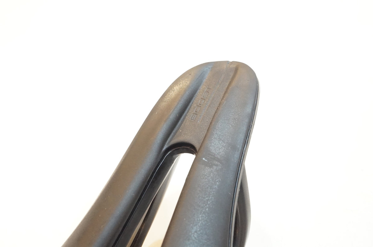 SELLE ITALIA 「セライタリア」 MODEL X BOOST サドル / 浦和ベース