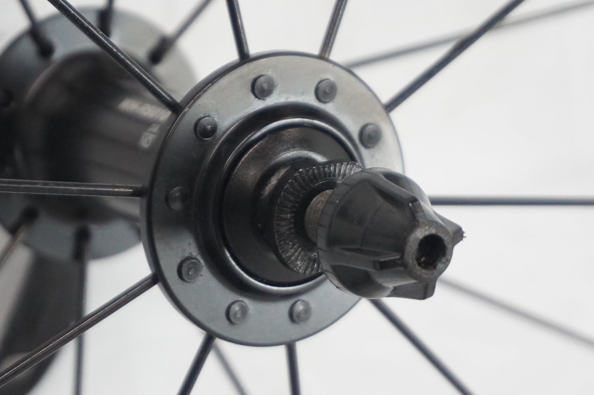 シマノ WH-RS010 11速 622×15c ロードバイク用ホイールセット SHIMANO 「シマノ」 WH-RS010 シマノ11速 ホイールセット / 阪急塚口店