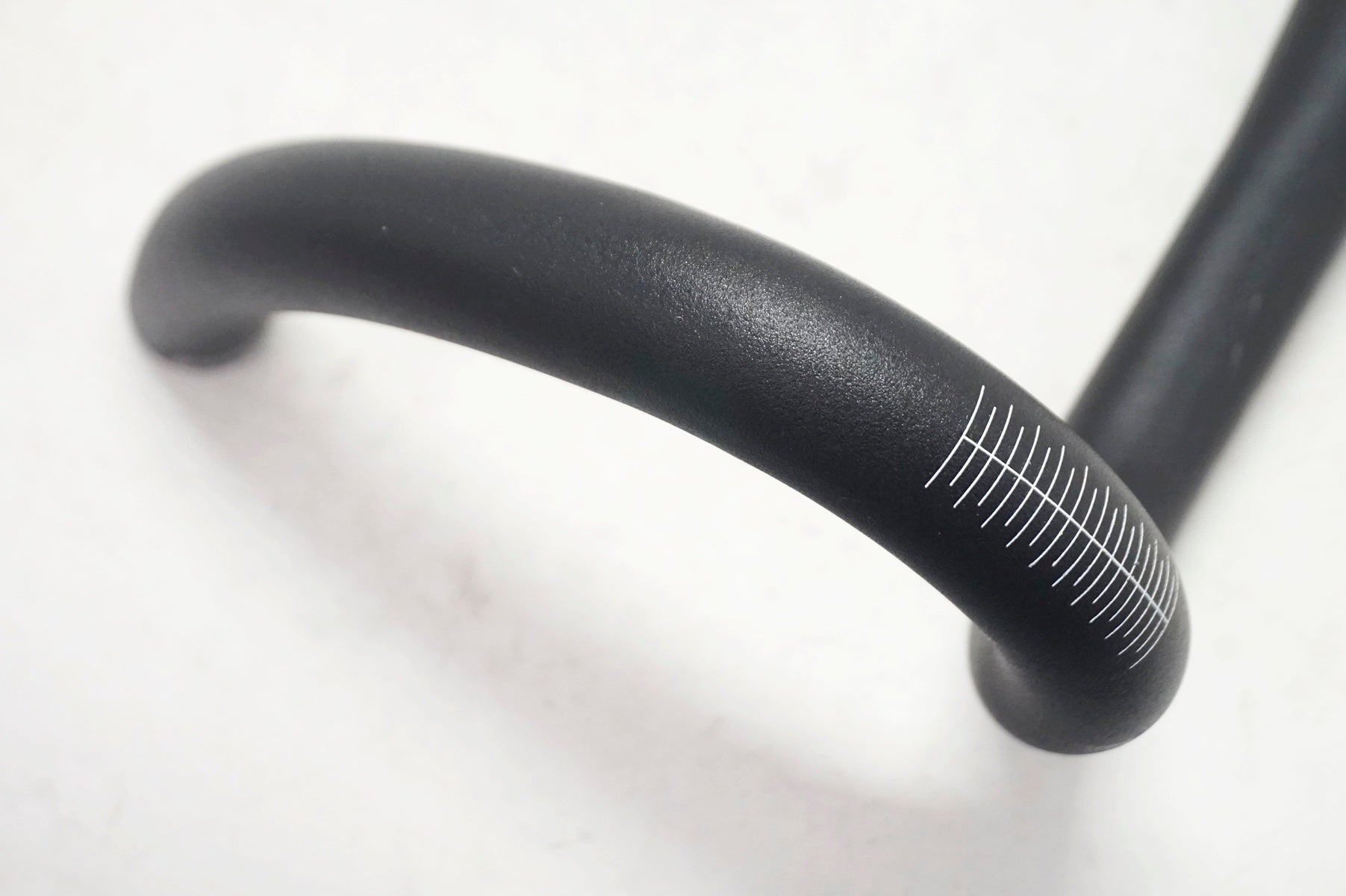 3T TTハンドル　幅420ミリ 3T 「スリーティー」 AURA PRO φ31.8 420mm TTハンドルセット