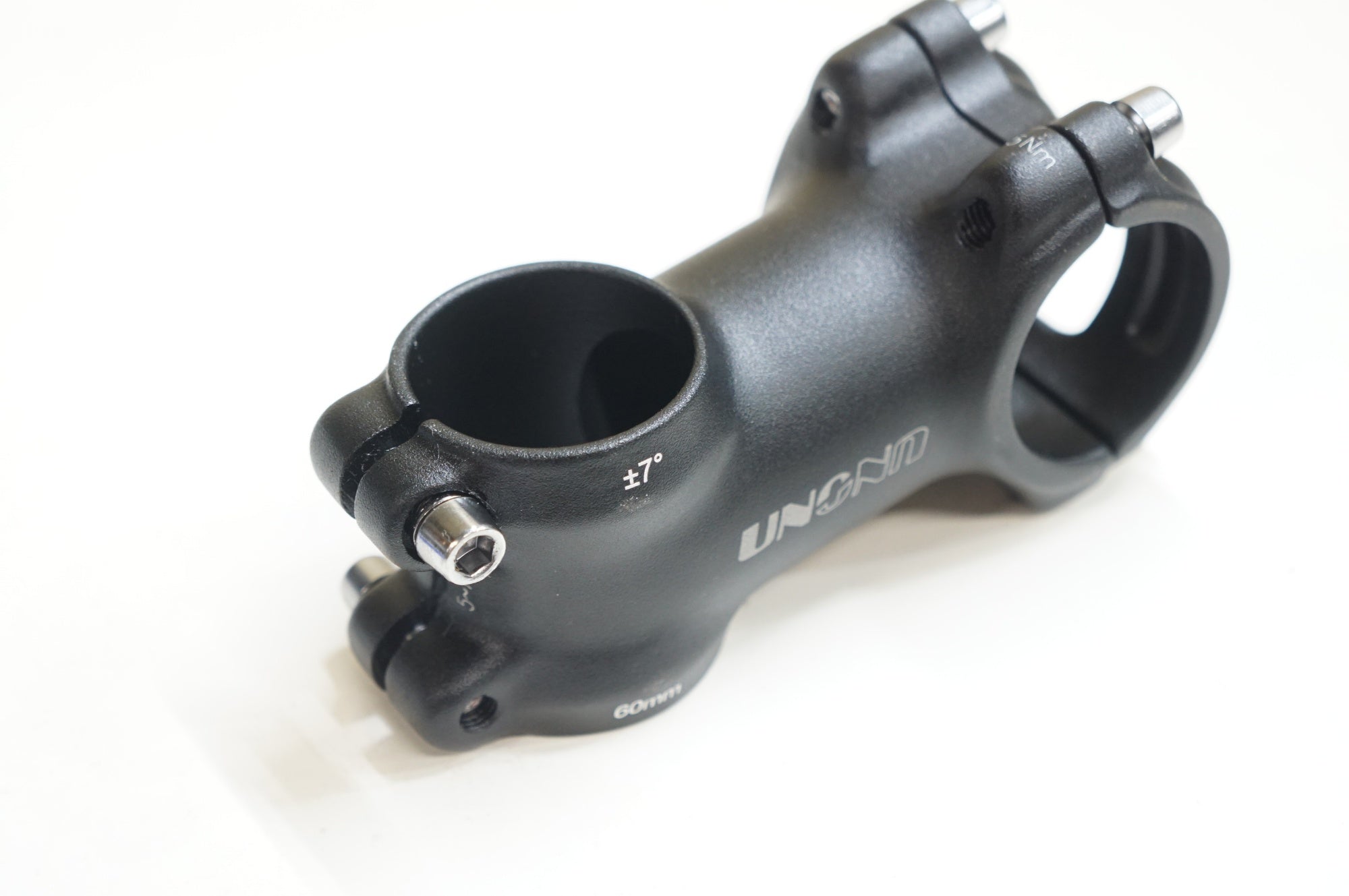 UNO 「ウノ」 φ31.8 60mm +-7° ステム / 大宮店