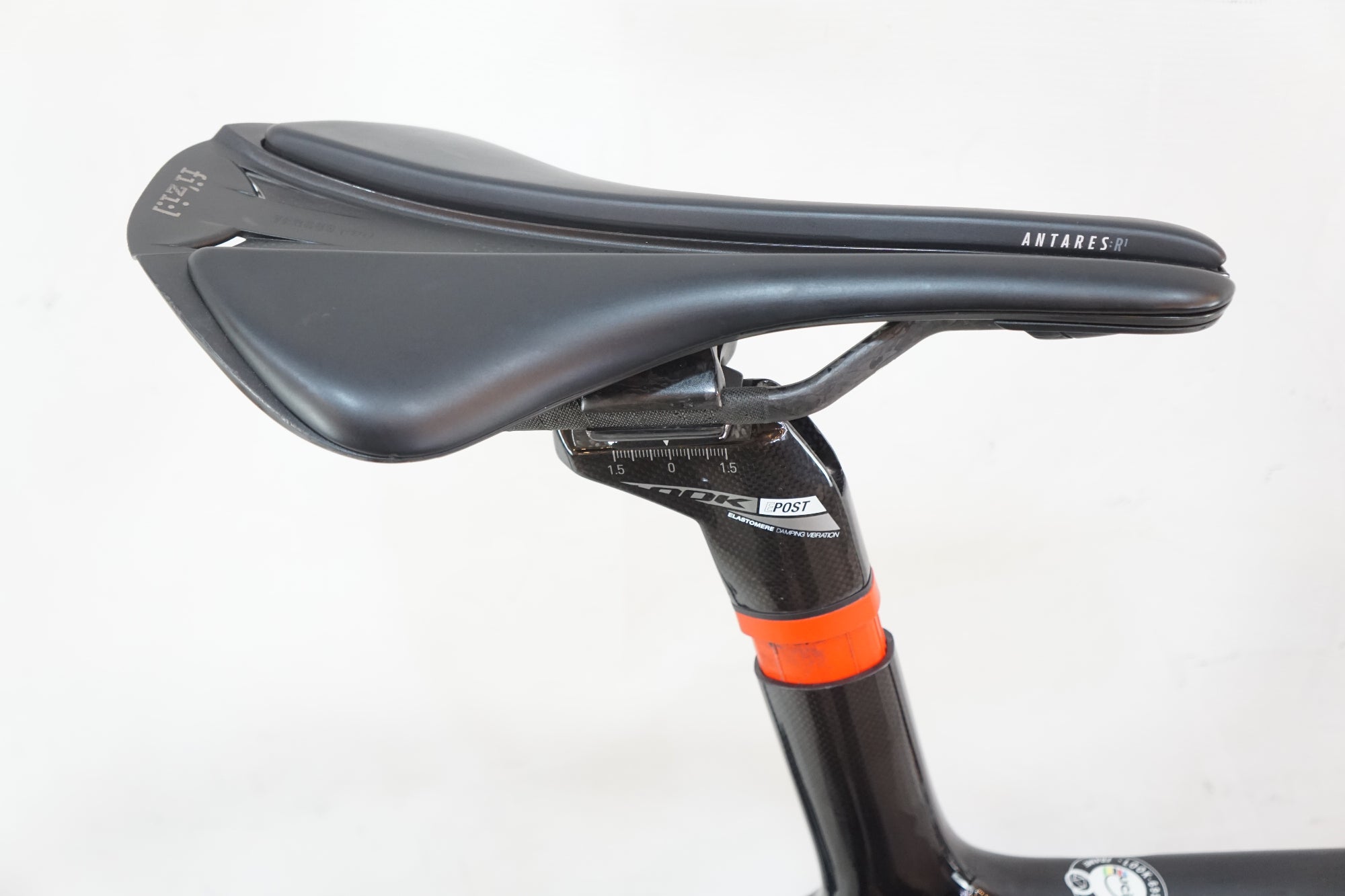 LOOK 「ルック」 695 AEROLIGHT 2014年モデル ロードバイク