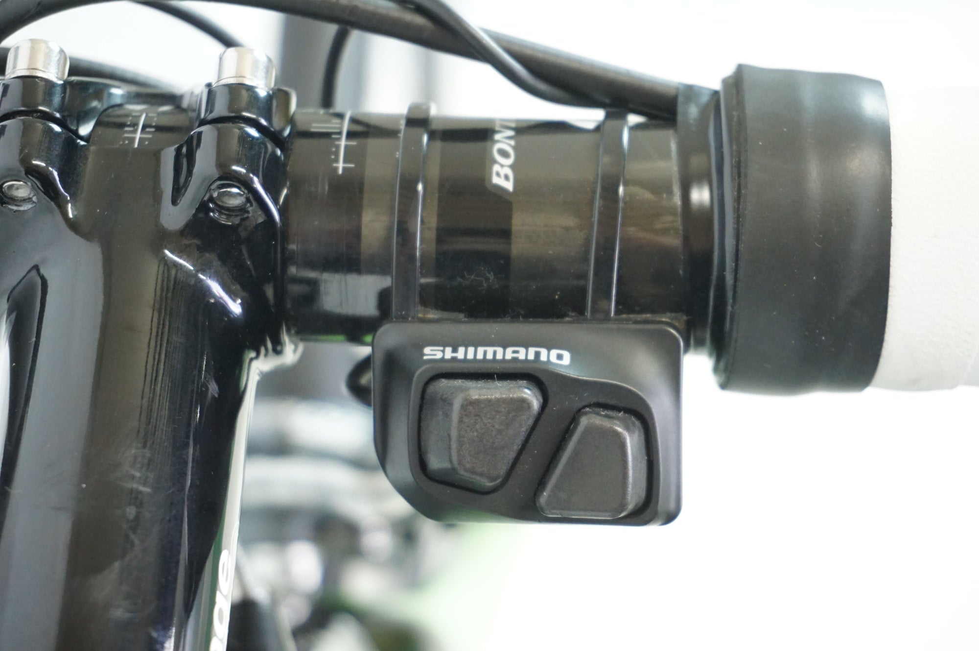 TREK ION PRO ロードバイク SHIMANO 5700 TREK Project One 新カラー追加！「ICON Shimano Dura-Ace」 | オンザ