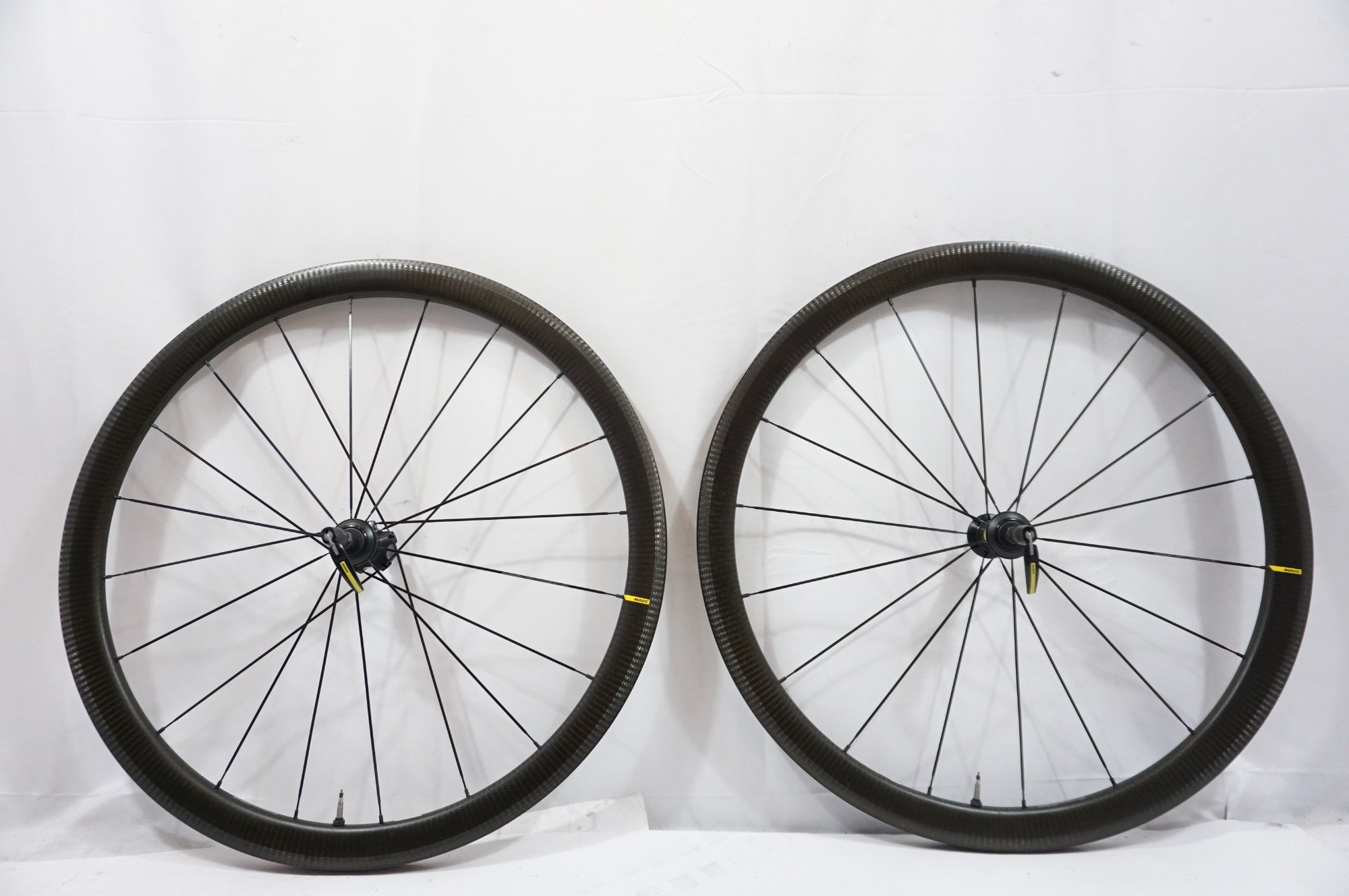 MAVIC COSMIC PRO CARBON SL UST シマノ11速 MAVIC「マヴィック」COSMIC PRO CARBON UST シマノ11速 ホイールセット