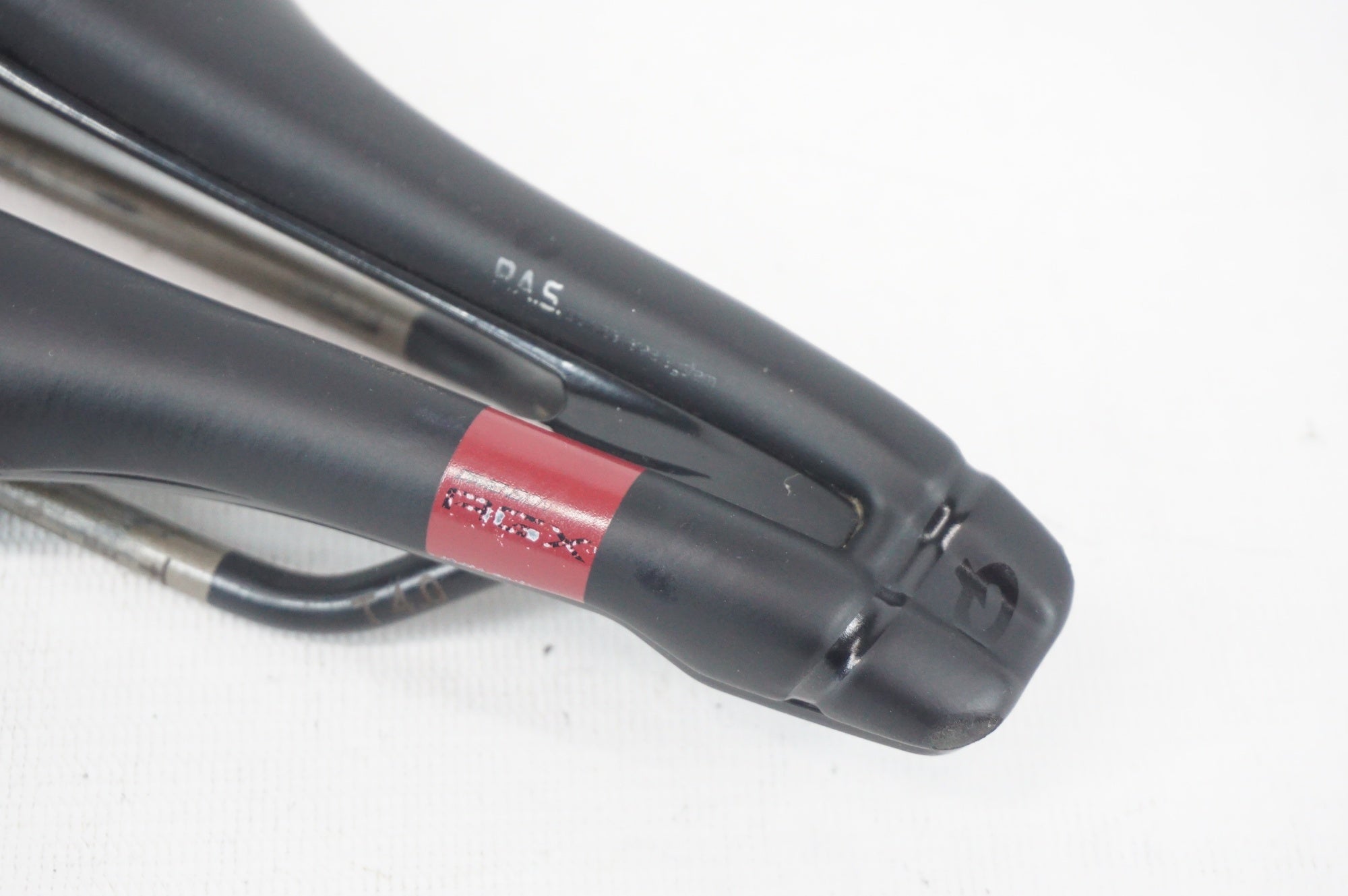 PROLOGO 「プロロゴ」 DIMENSION AGX T4.0 143mm サドル / 阪急塚口店
