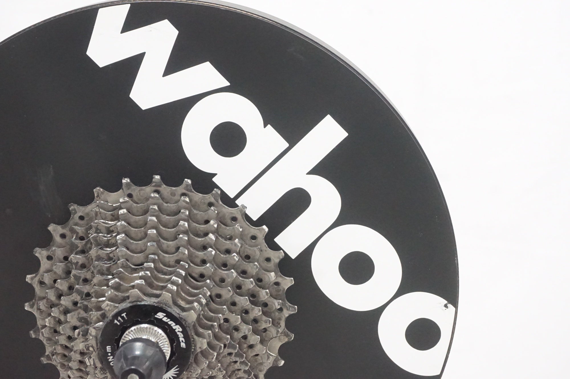 WAHOO 「ワフー」 KICKR V4 WF113 スマートトレーナー / AKIBA店